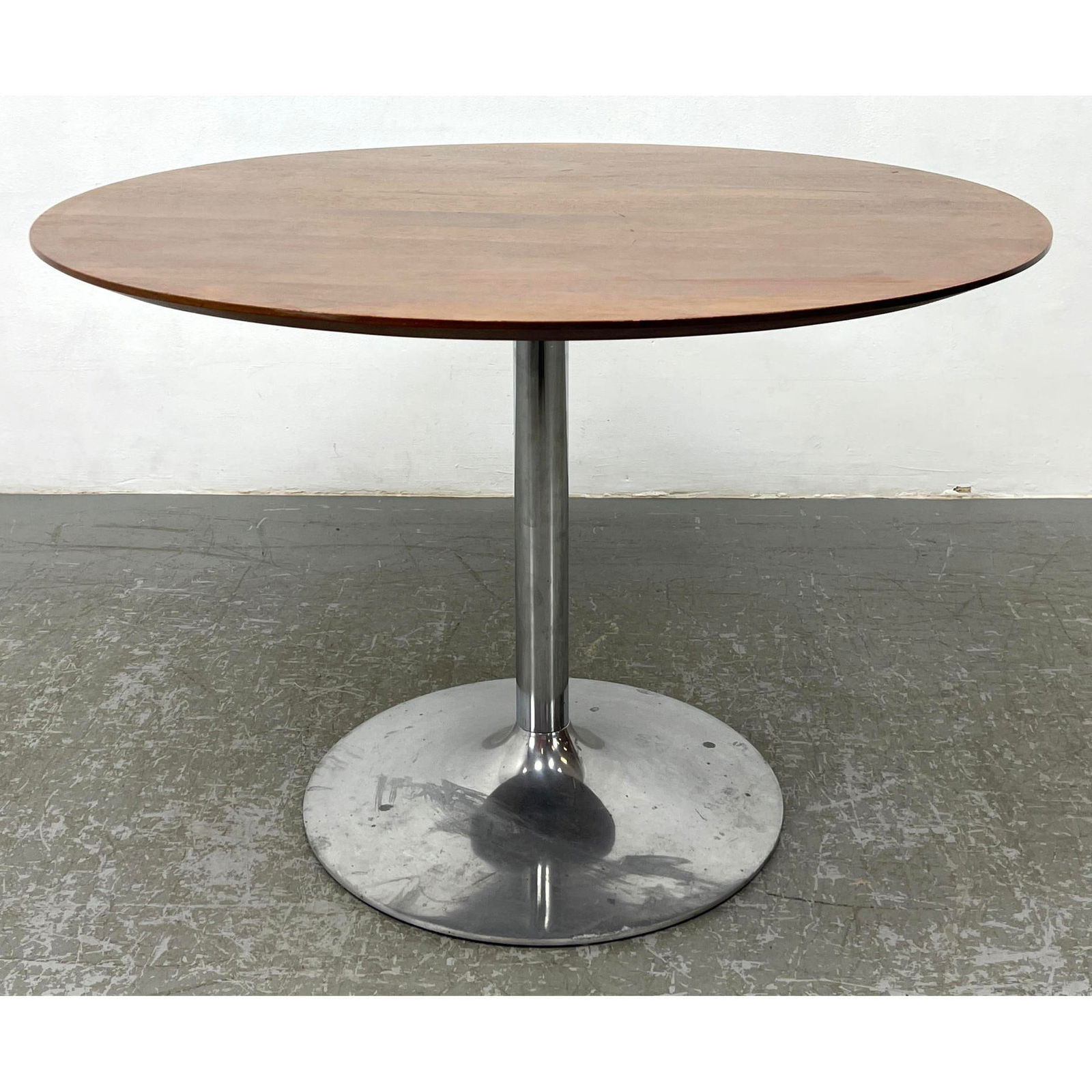 Mid Century Modern Walnut Top Dining Table.  Chrome Tulip Base. (1 of 7)