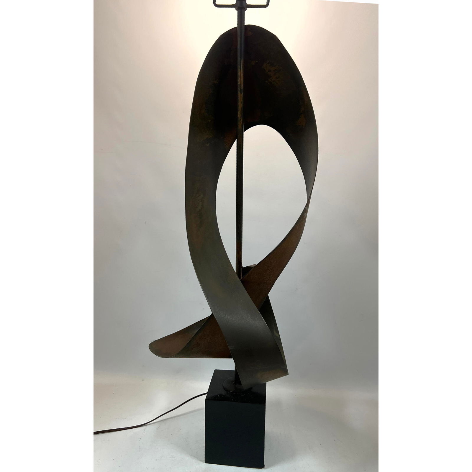 HARRY BALMER Metal Sculptural LAUREL Lamp. Brutalist Modern. Iconic Laurel Lamp and Harp Design. (1 of 15)
