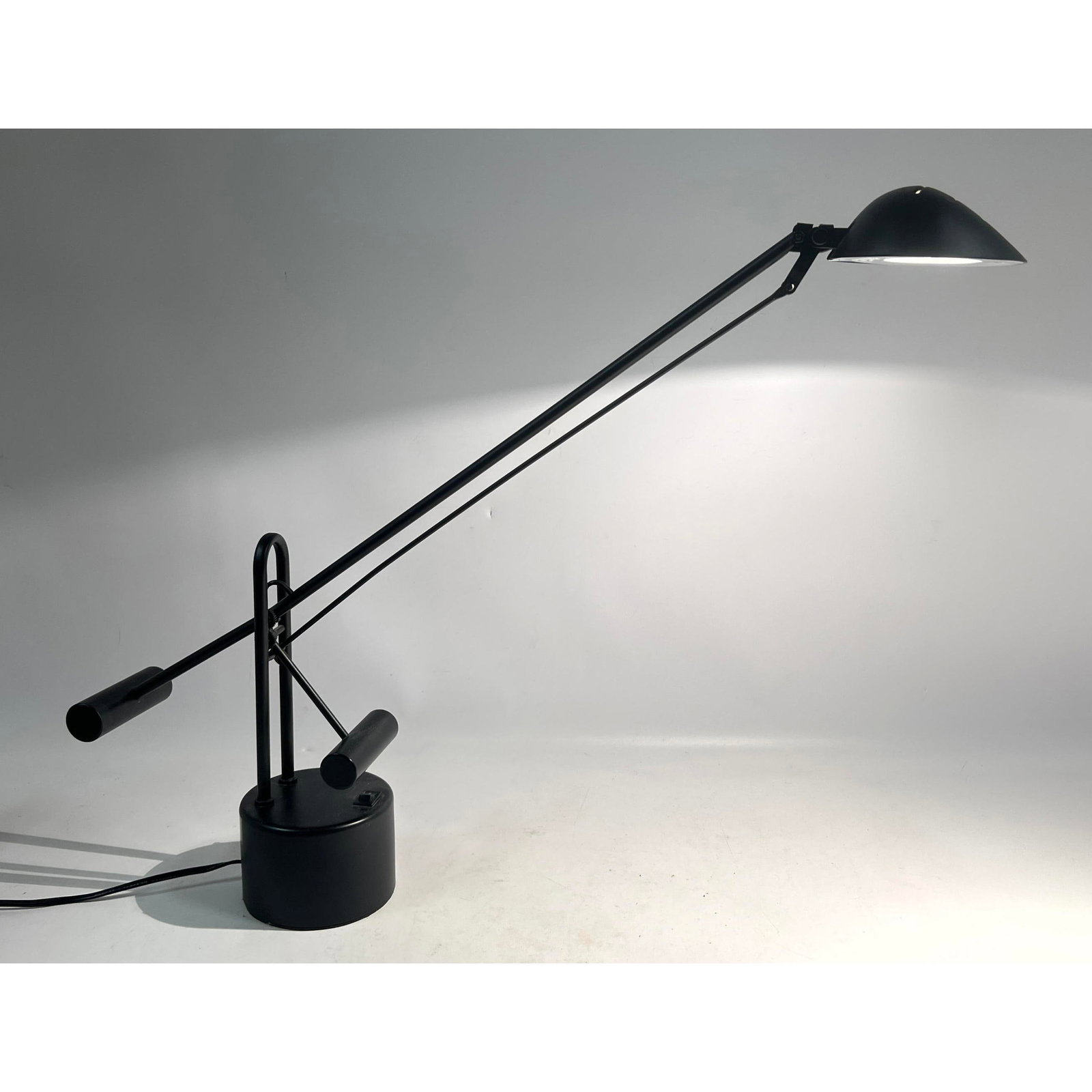 Modernist Counter Balance Adjustable Desk Task Lamp. (1 of 9)