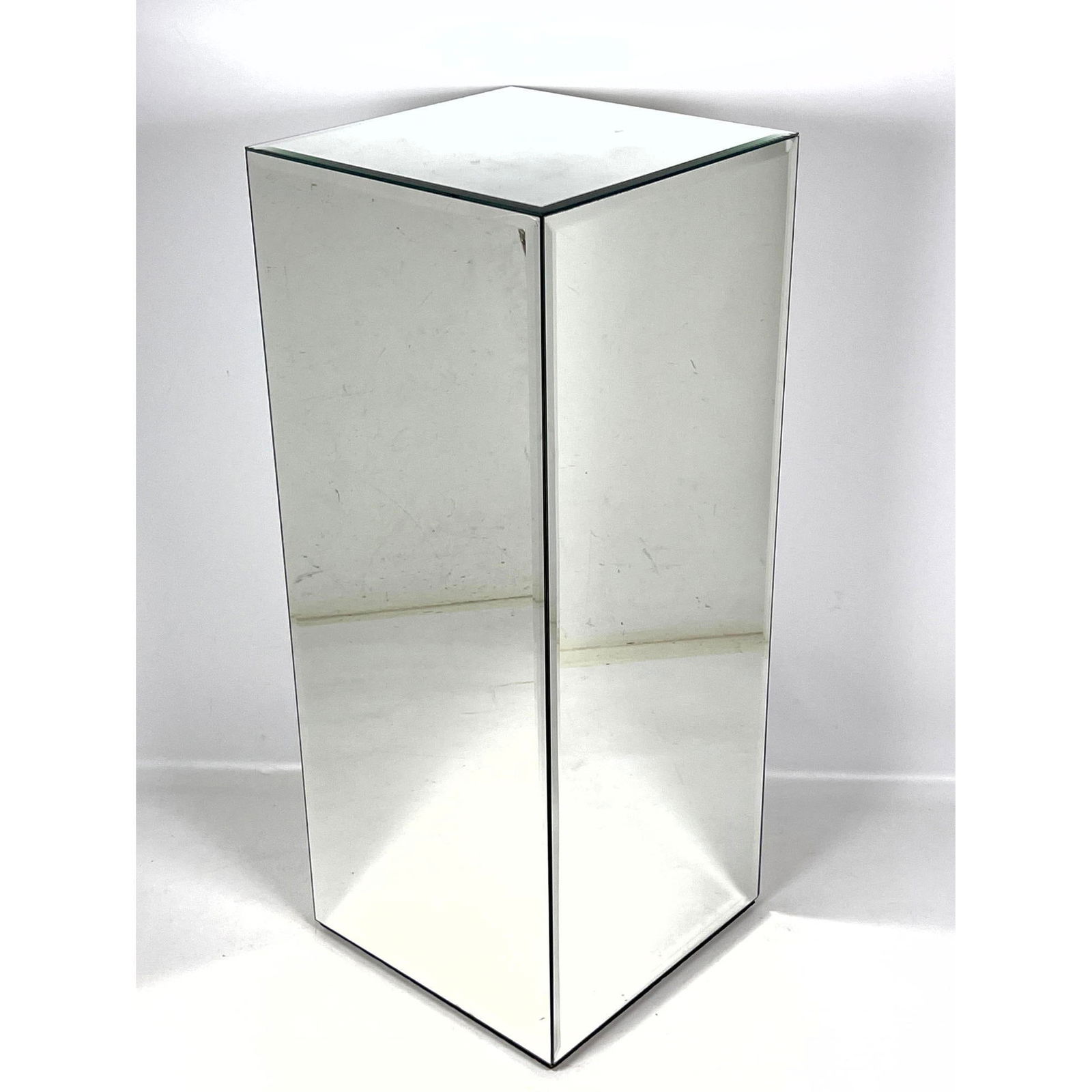 Sandra West Decorative Mirrored Pedestal Stand. (1 of 9)