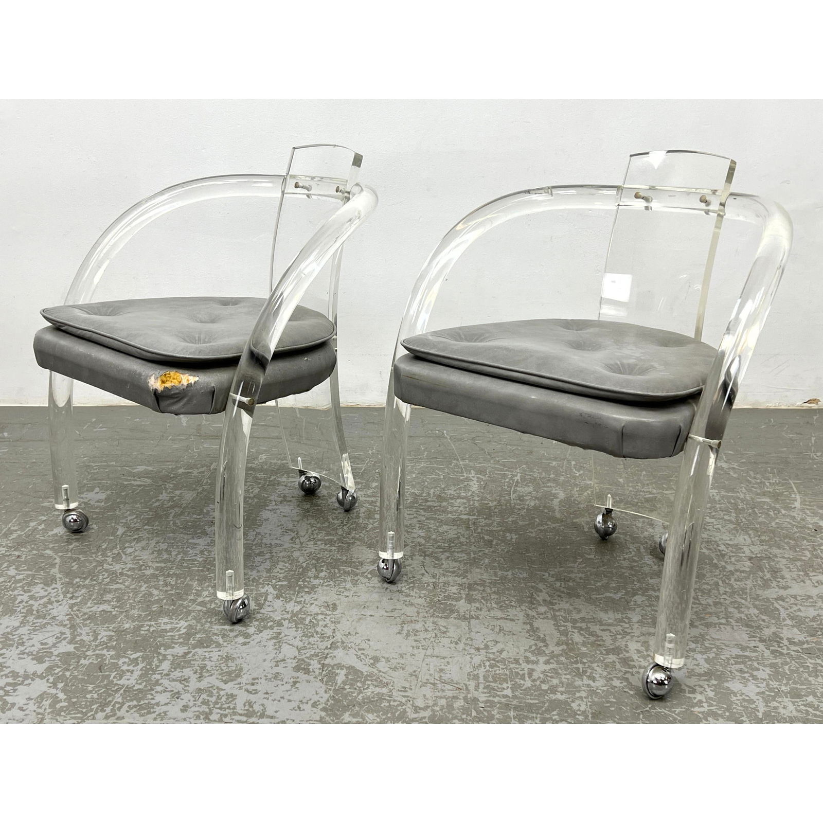 Pr. Charles Hollis Jones Lucite arm chairs (1 of 13)