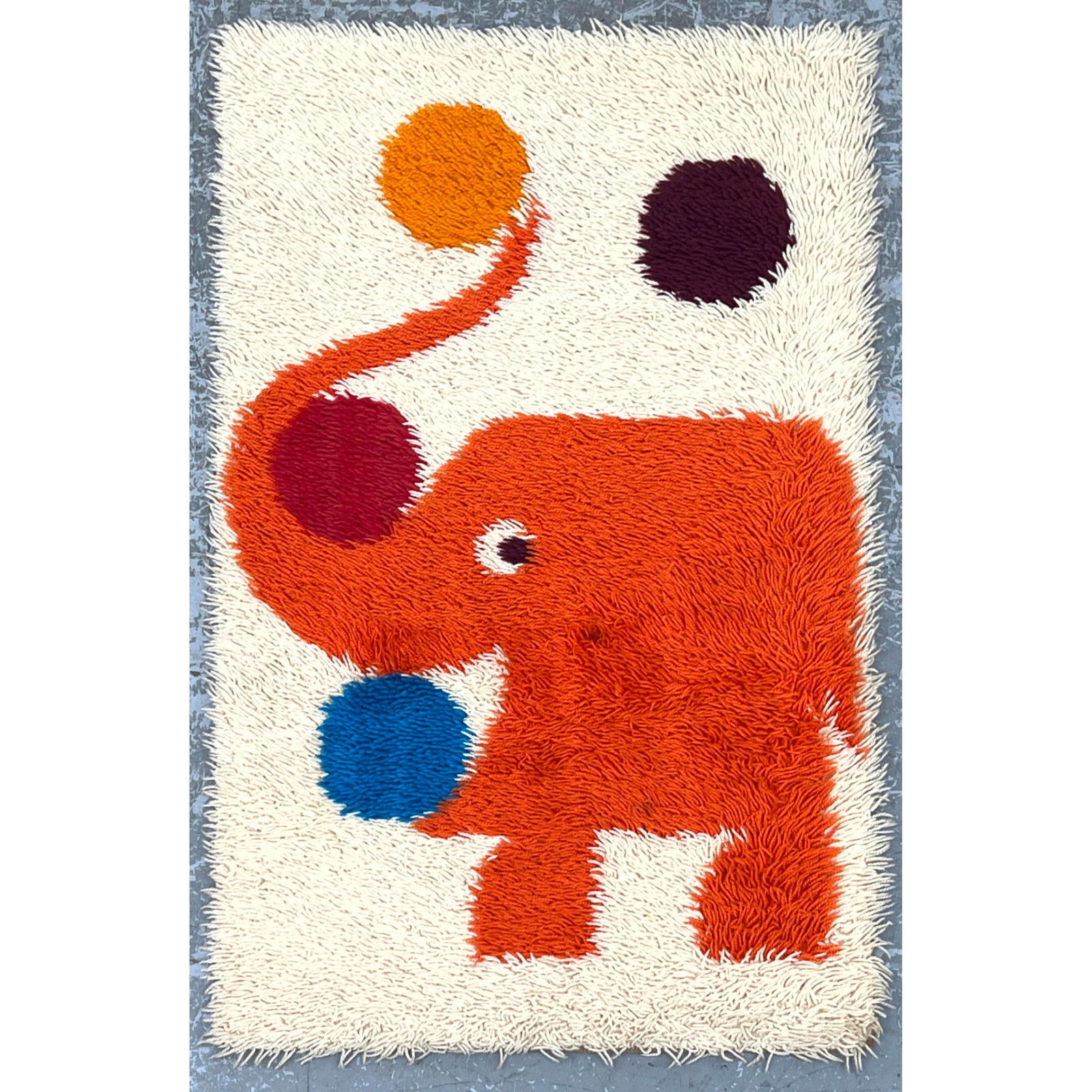 RYA Shag elephant Tapestry Wall Hanging Carpet. Unmarked. (1 of 6)