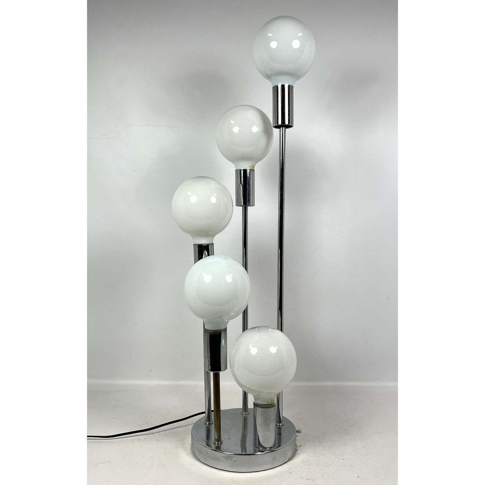 Robert Sonneman style Waterfall Mid Century Lamp. Chrome Frame with 5 upright rods supporting 5 glas: Robert Sonneman style Waterfall Mid Century Lamp. Chrome Frame with 5 upright rods supporting 5 glass ball shades. Dimensions: Height: 33 inches, Width: 11 inches, Depth: 11 inches. --- - - We offer c