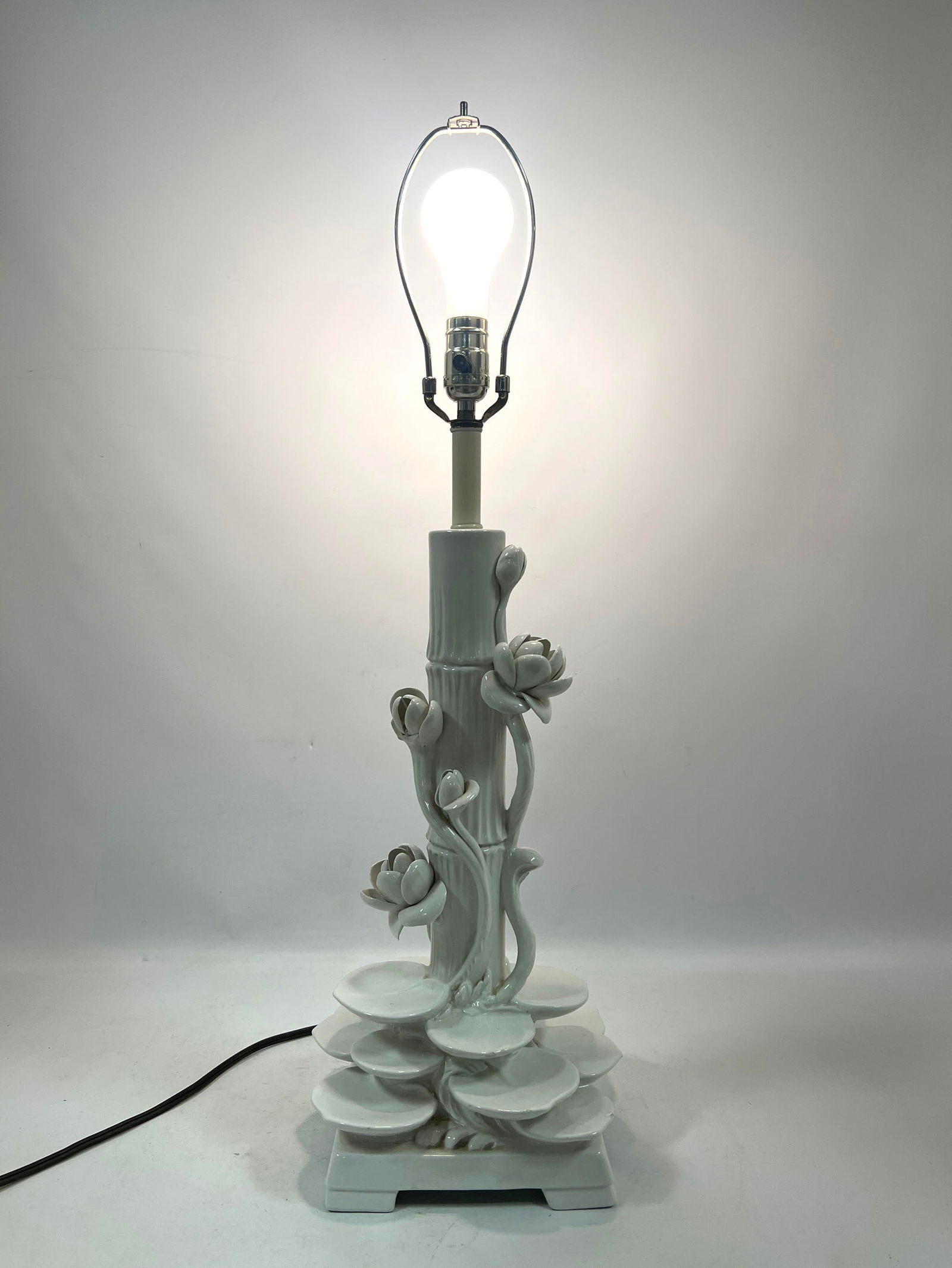 Serge Roche Style White Porcelain lamp. Lilly pads. (1 of 12)