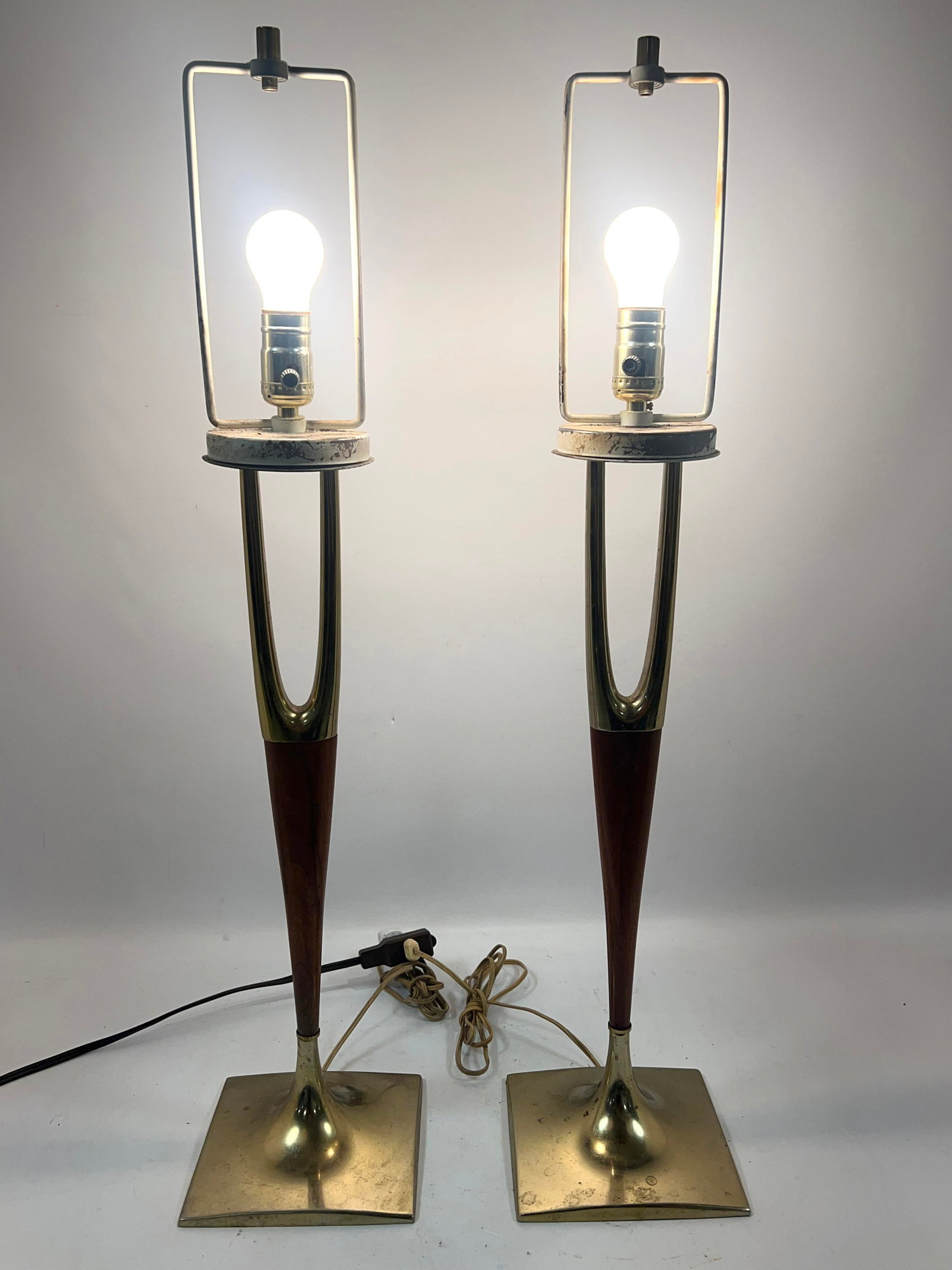 Pr LAUREL "Wishbone" Walnut and Brass Table Lamps.: Pr LAUREL "Wishbone" Walnut and Brass Table Lamps. Dimensions: Height: 31.5 inches, Width: 7 inches, Depth: 7 inches. ---