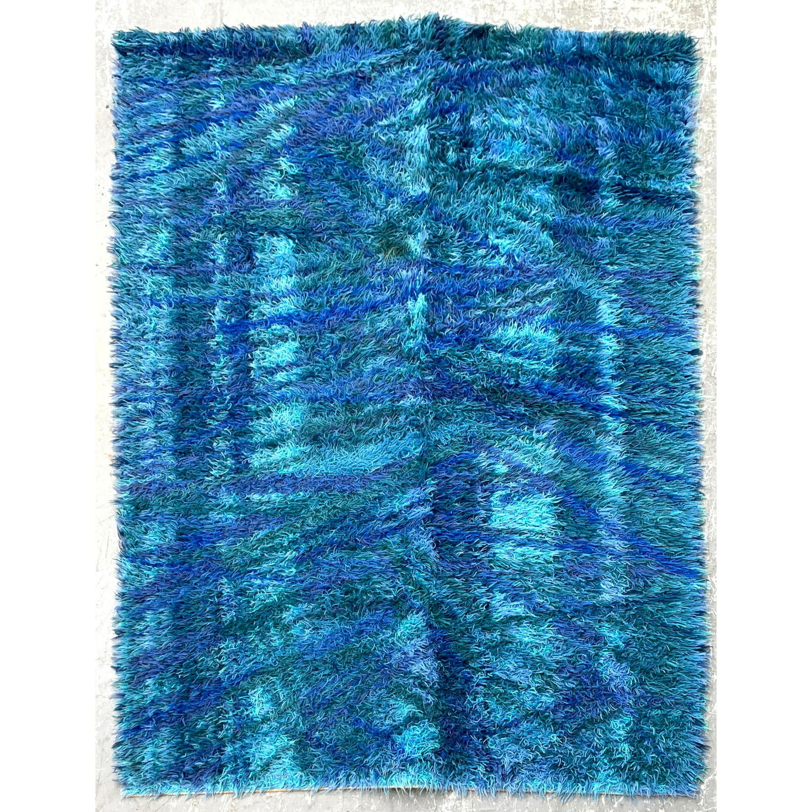 Mid Century Modern Shag Carpet Rug. Shades of blue (1 of 9)