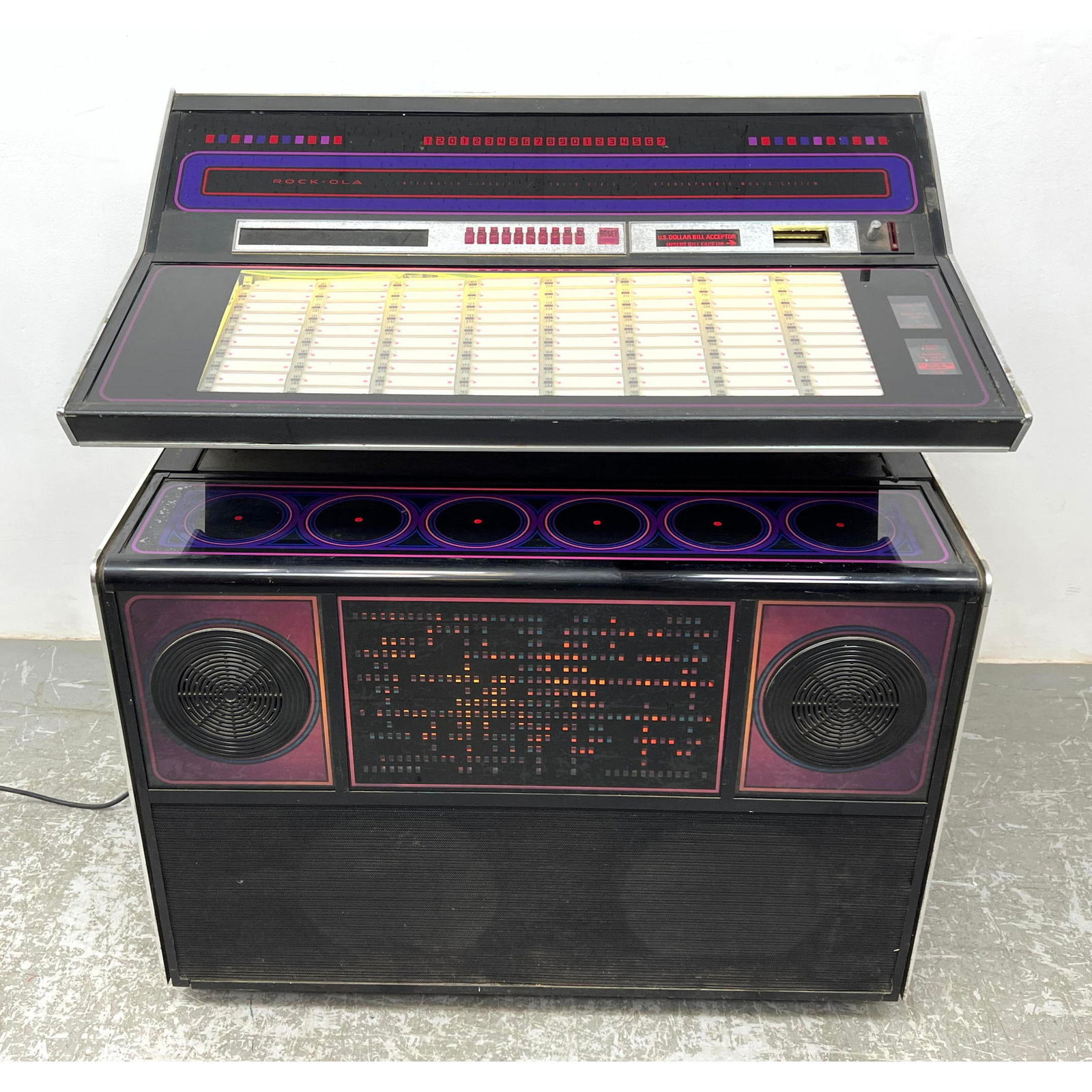 Vintage ROCK-OLA Juke Box Record Player. Music System. no records. (1 of 15)