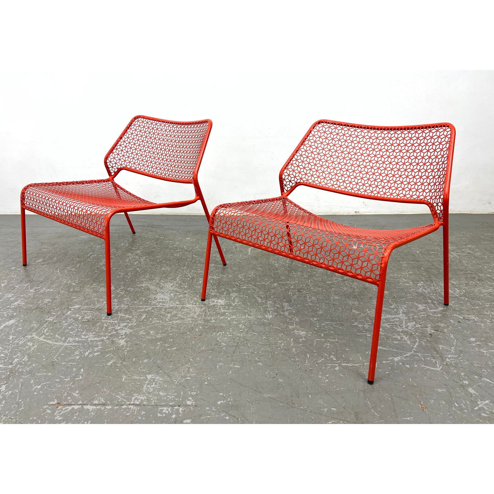 BLU DOT Red Enamel Modernist Mesh Lounge Chairs. Outdoor. Garden. Patio. Marked. (1 of 11)