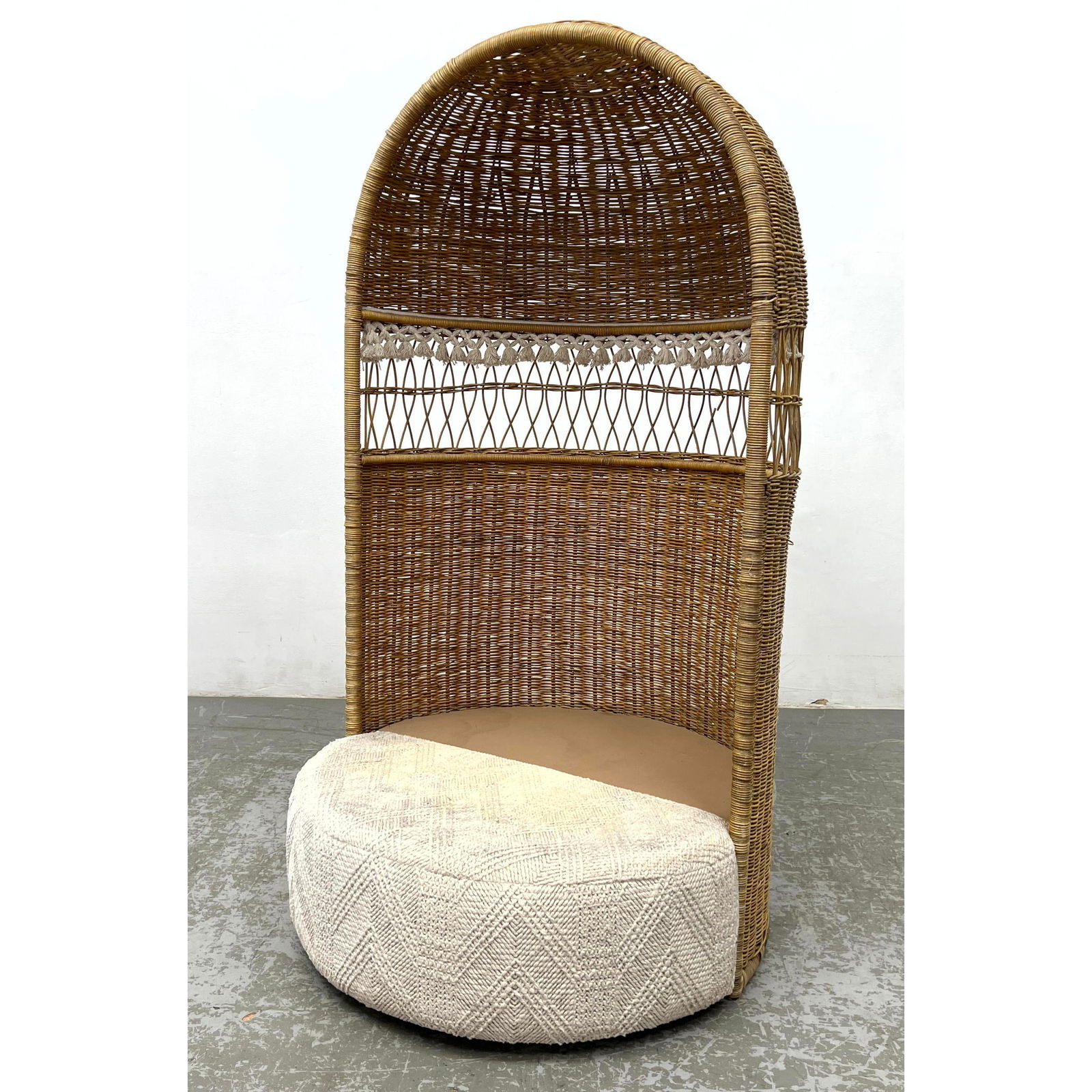 COMFORT DESIGNS Woven Wicker Hooded Chair. Fringe details. Missing cushion. (1 of 11)