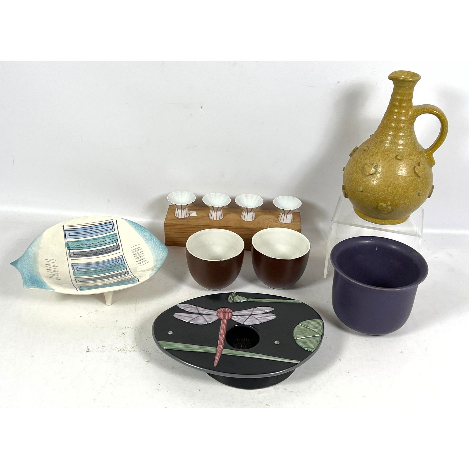 Mid Century Modern Pottery Lot. Sascha Brastoff, Keramos Denmark, etc. (1 of 19)