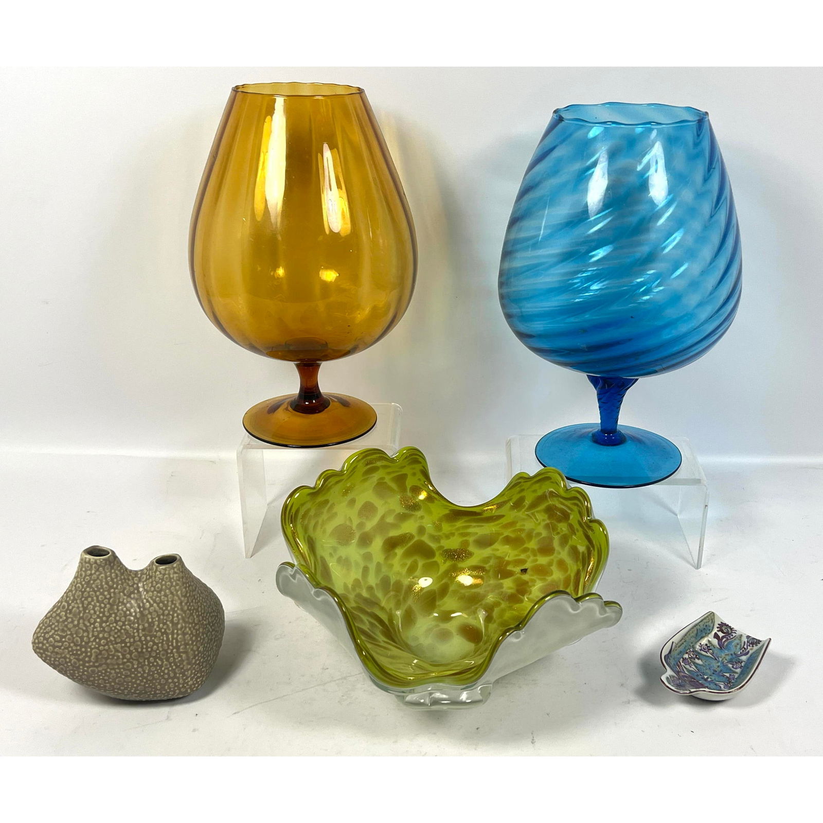 5pc Modern Design. 2 Colored Glass Brandy Snifter Stems. Jonathan Adler Pottery vase. Murano dish. R (1 of 19)