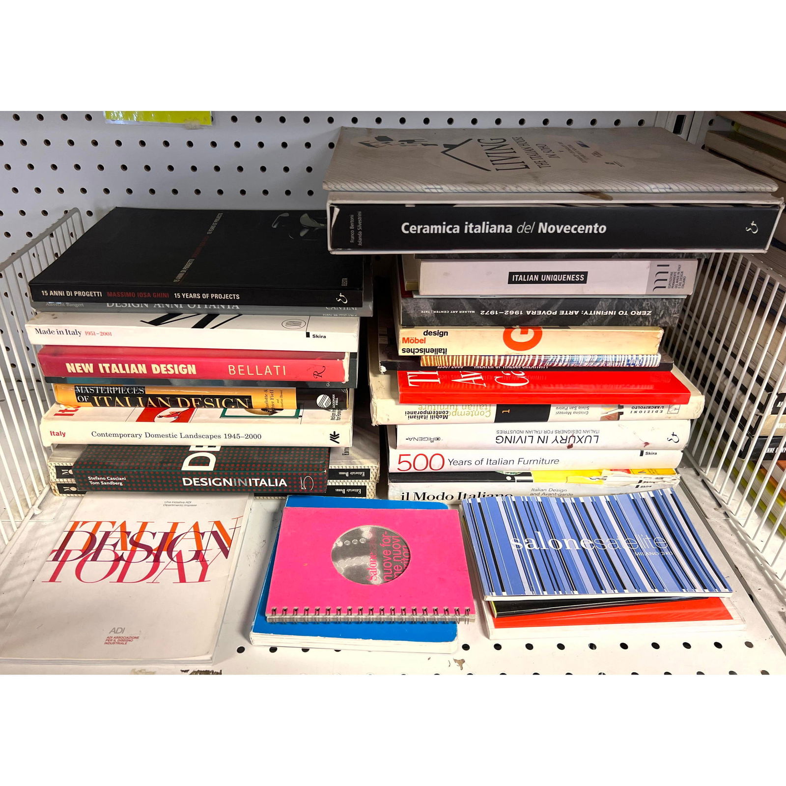 30+ Italian Modern Design Books. books Ceramica Italiana, Italian house Soho, Italian Avantgarde in (1 of 9)