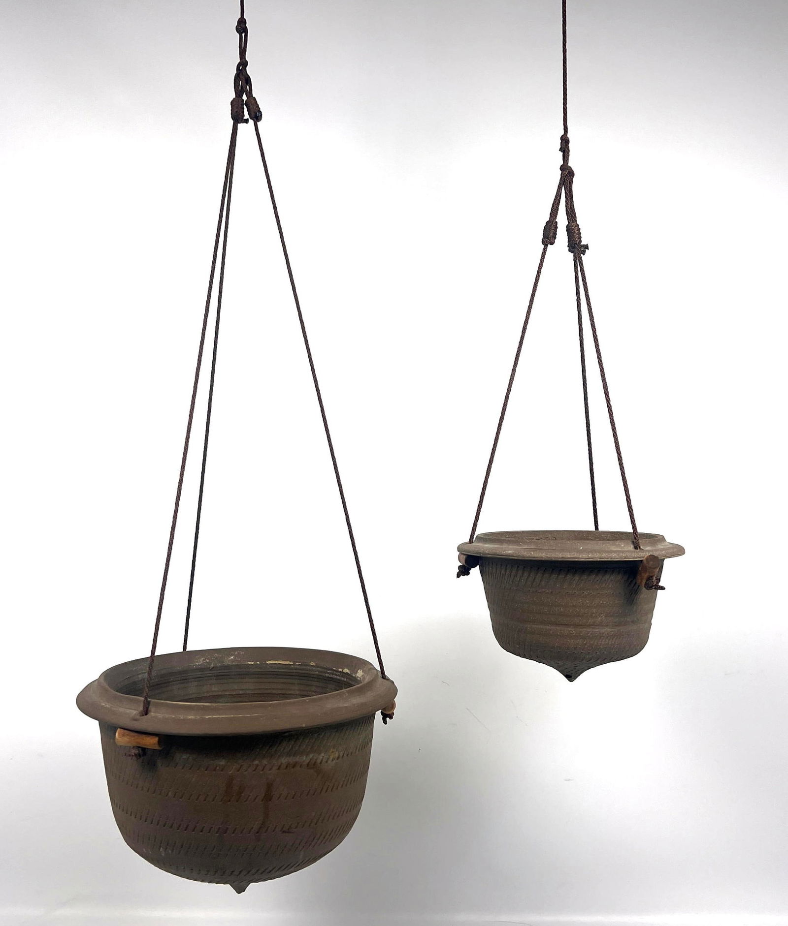 2pc Pottery hanging planters. Stan Bitters style. (1 of 14)