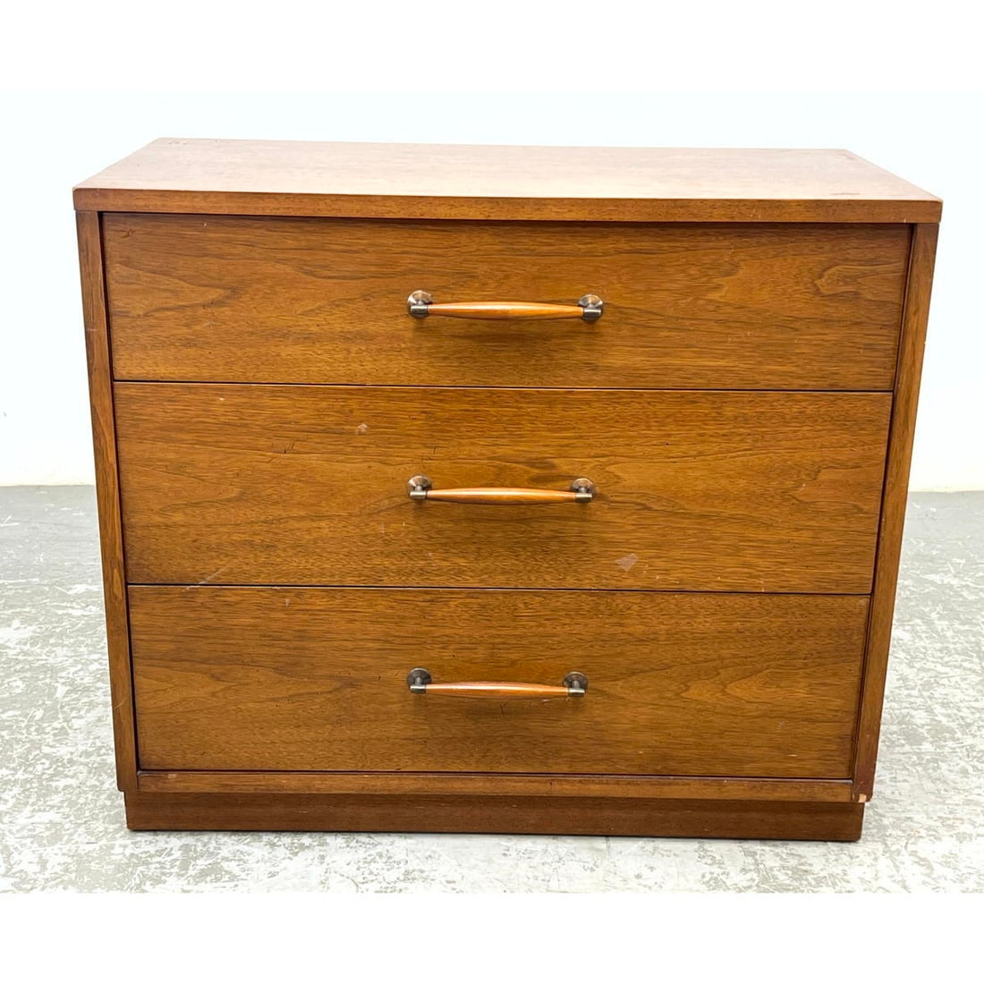 American Modern Walnut 3 Drawer Chest Dresser. Heritage Henredon. (1 of 12)