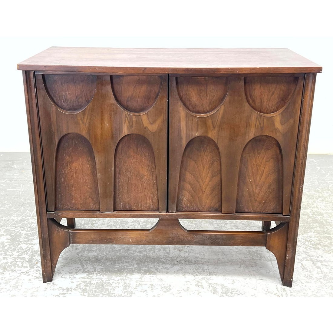 Broyhill Brasilia 2 Door American Modern Walnut Cabinet. Sculptured Facade. (1 of 11)