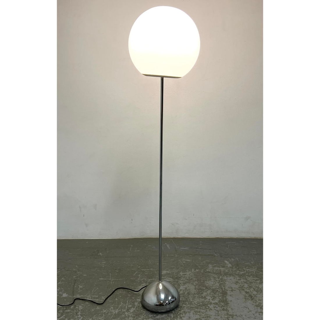 Mid Century Modern Lollipop style Floor Lamp. Robert Sonneman style. Large Glass Sphere Shade on chr (1 of 8)