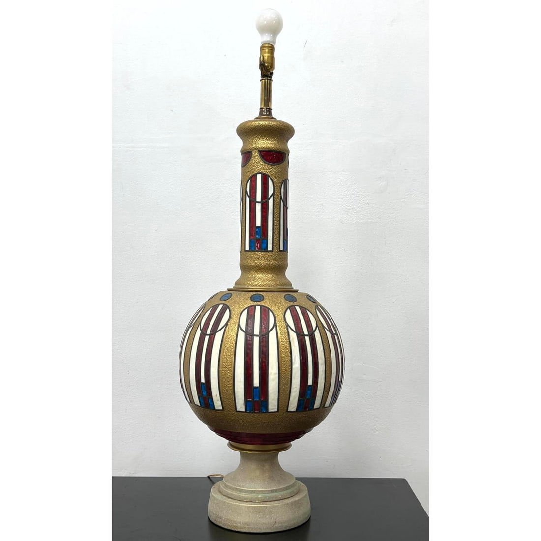 Large Mid Century Modern Decorated Pottery Table Lamp. (1 of 8)