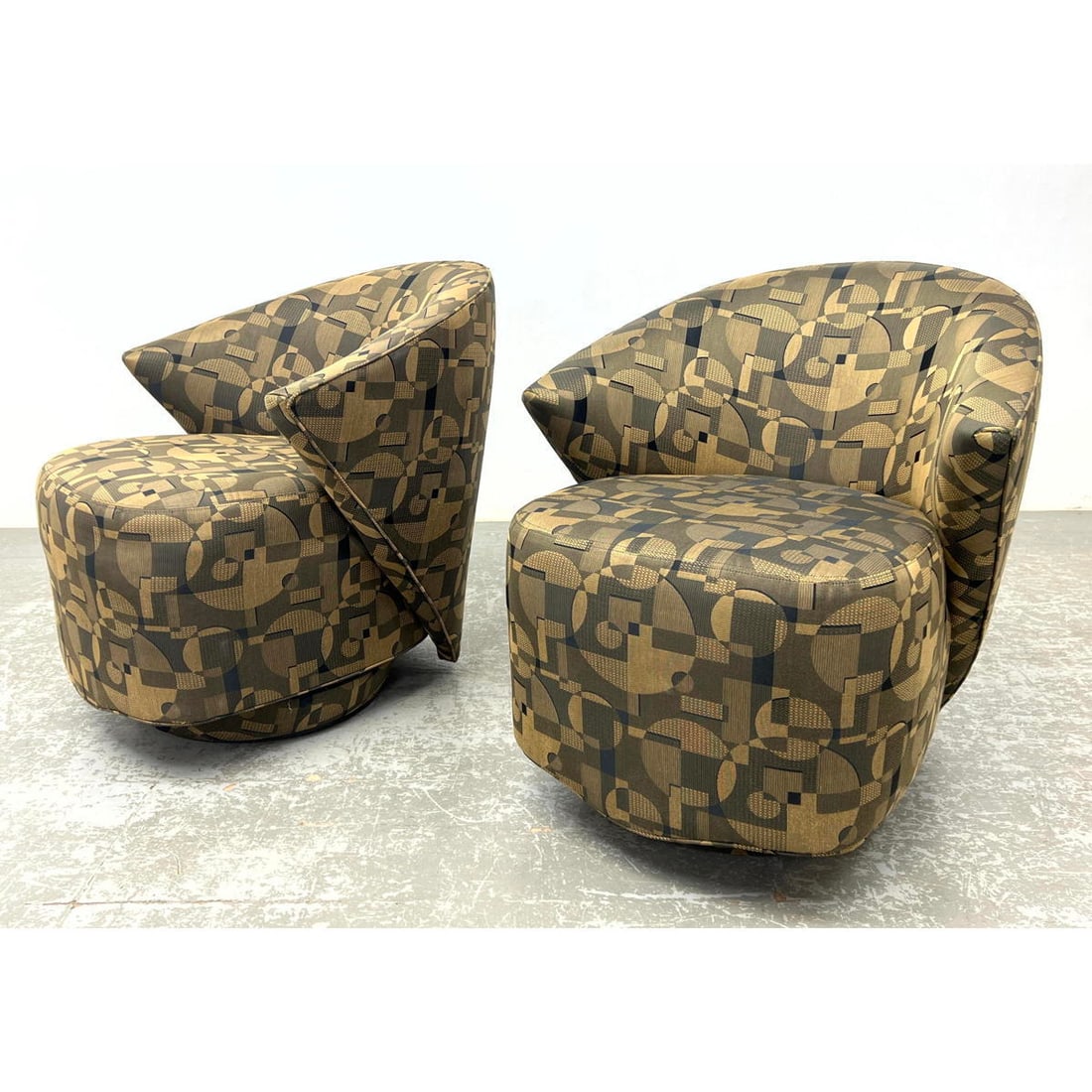 Pair Vladimir Kagan (Attributed) for Directional Furniture Pelican Chairs, One Chair retains Origina (1 of 9)