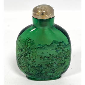 Green glass snuff bottle with quartz stopper. Emerald green colored. Inside painted by Shih-Chuan. F (1 of 10)