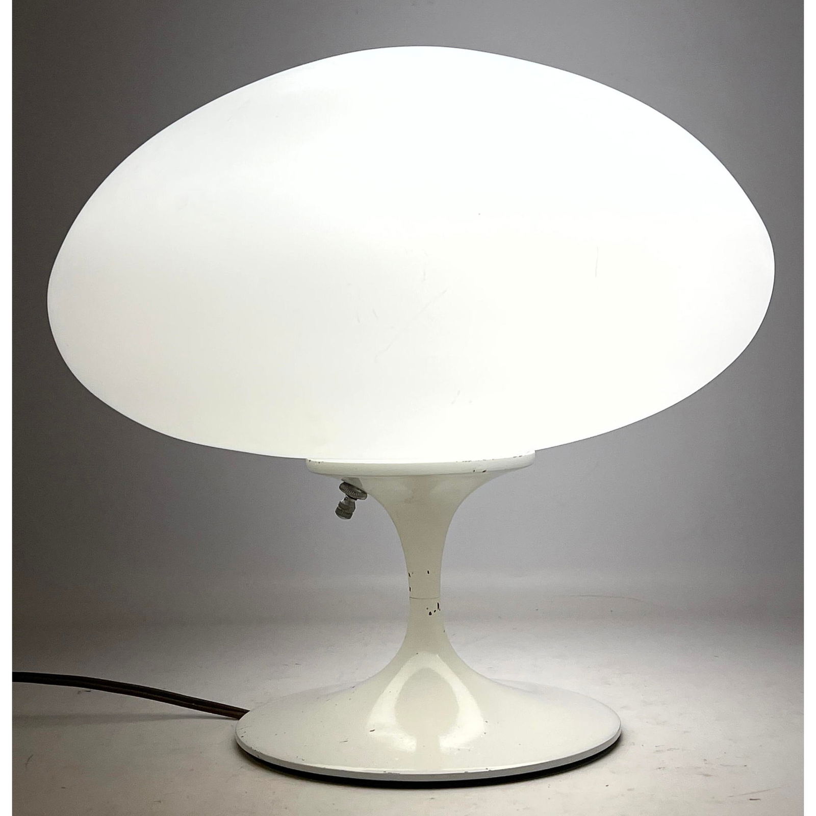 Vintage laurel mushroom table lamp. Labeled. (1 of 13)
