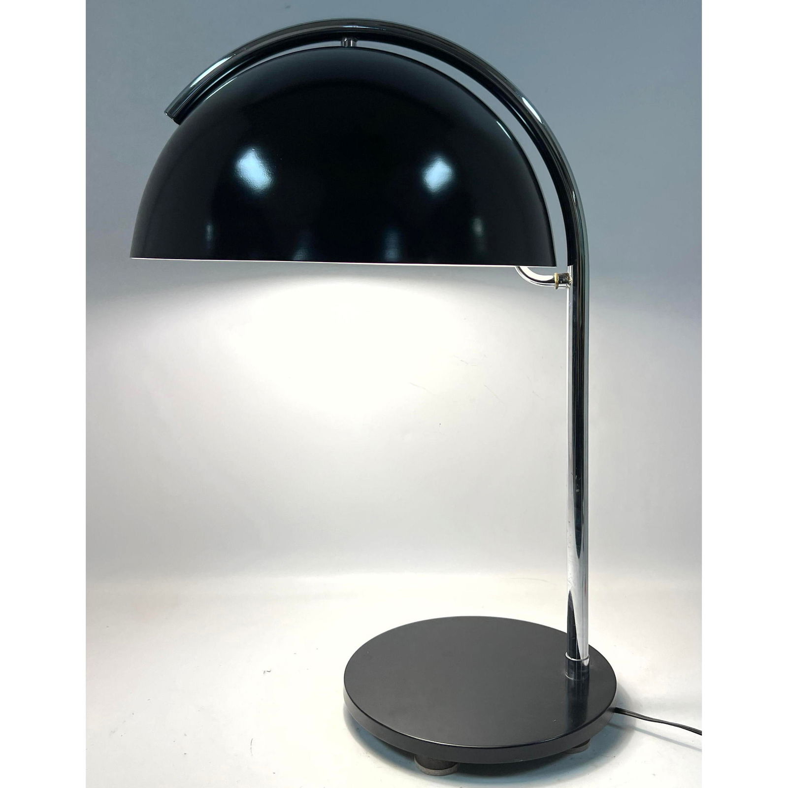 Mid Century Modern Dome Shade Table Desk Lamp. Chrome support (1 of 15)