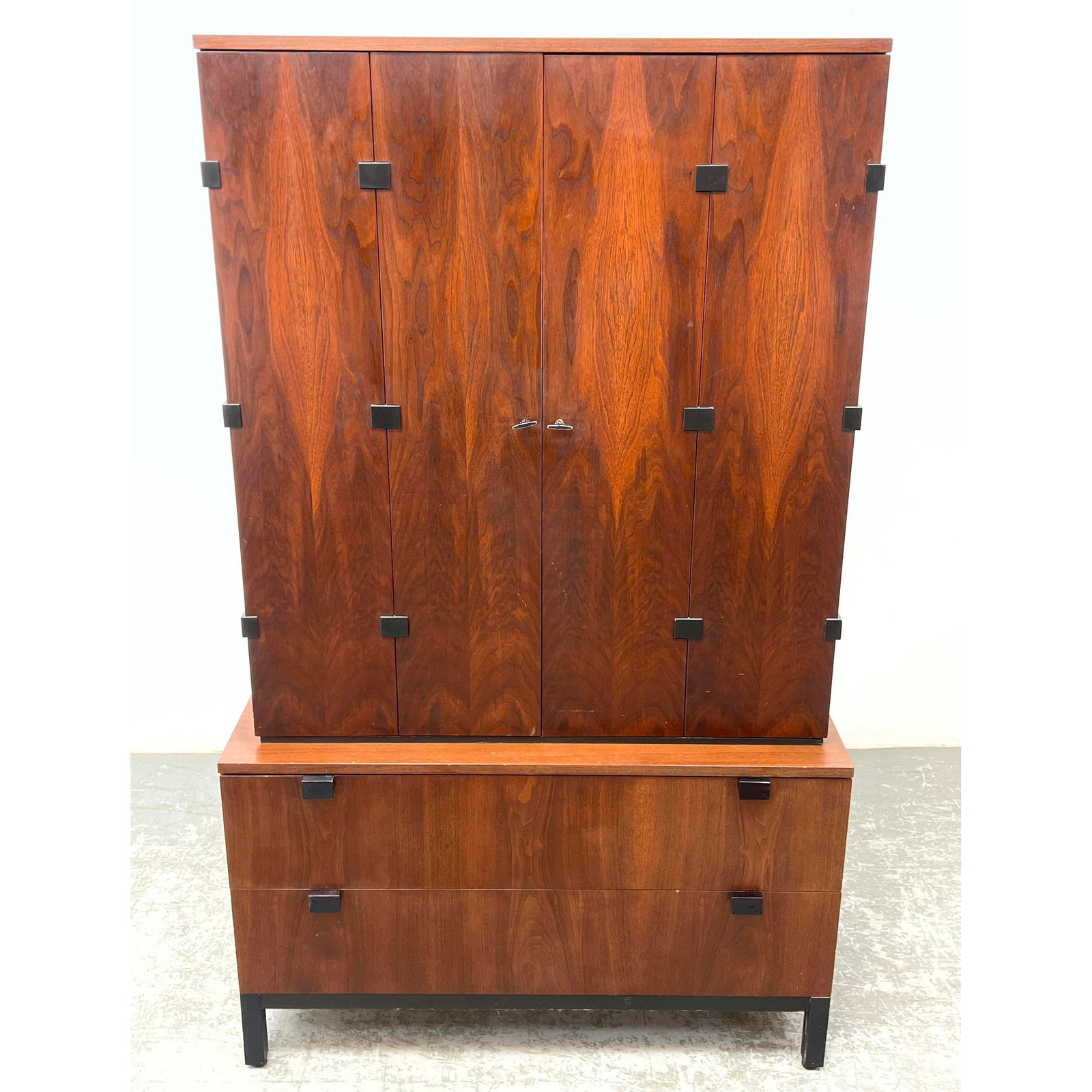 MILO BAUGHMAN for DIRECTIONAL Walnut Dresser. Exceptional Wood Grain. Tall Gentlemen's Chest Armoire (1 of 13)