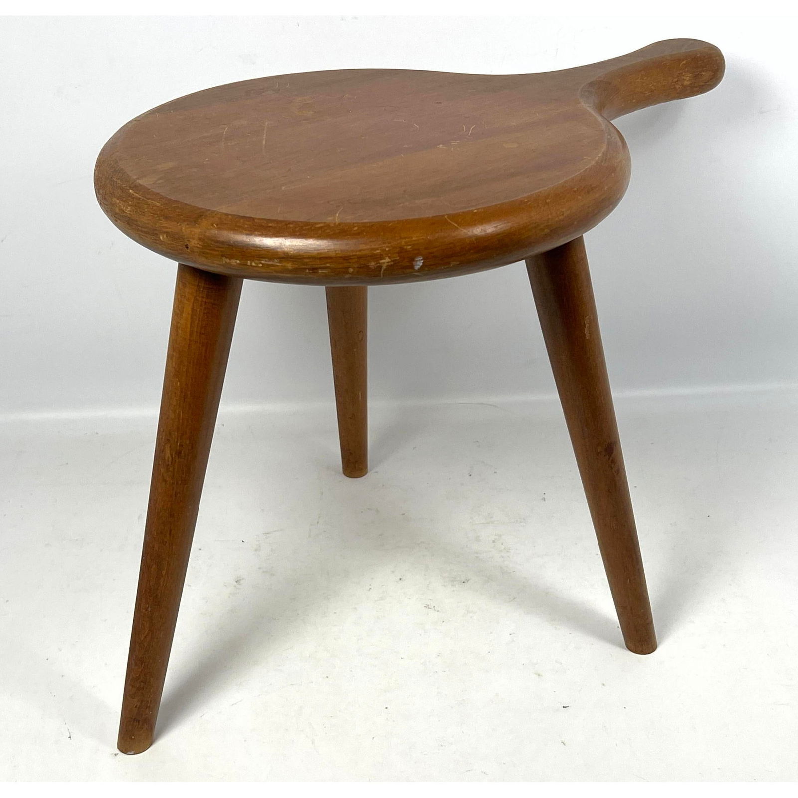 Paddle Form Wood Milking Stool. Tripod (1 of 9)