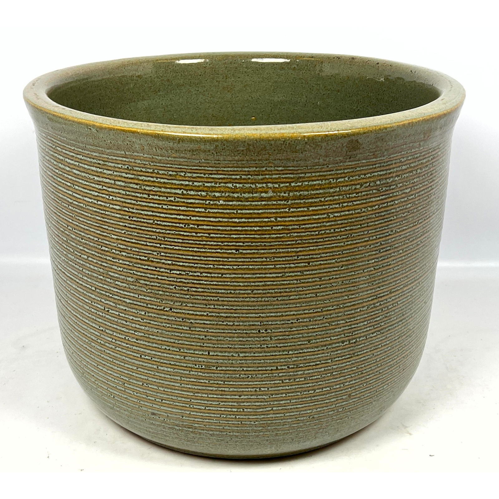 Large Olive Green Glazed Ribbed Textured Pottery Planter. Zanesville. Jardiniere. (1 of 9)