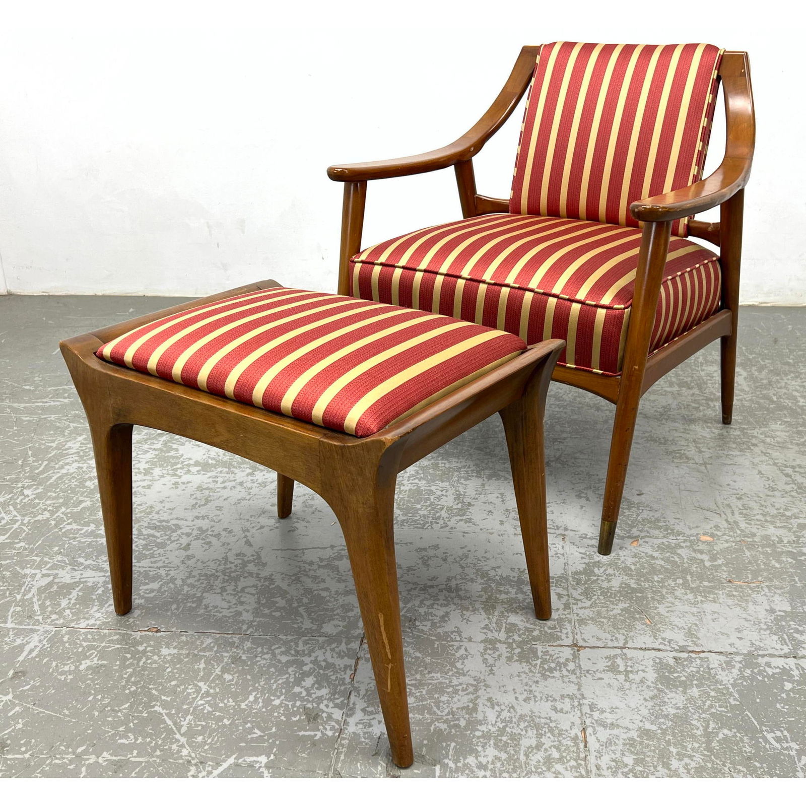 Drexel Mid Century Modern Lounge Chair and Ottoman. (1 of 20)
