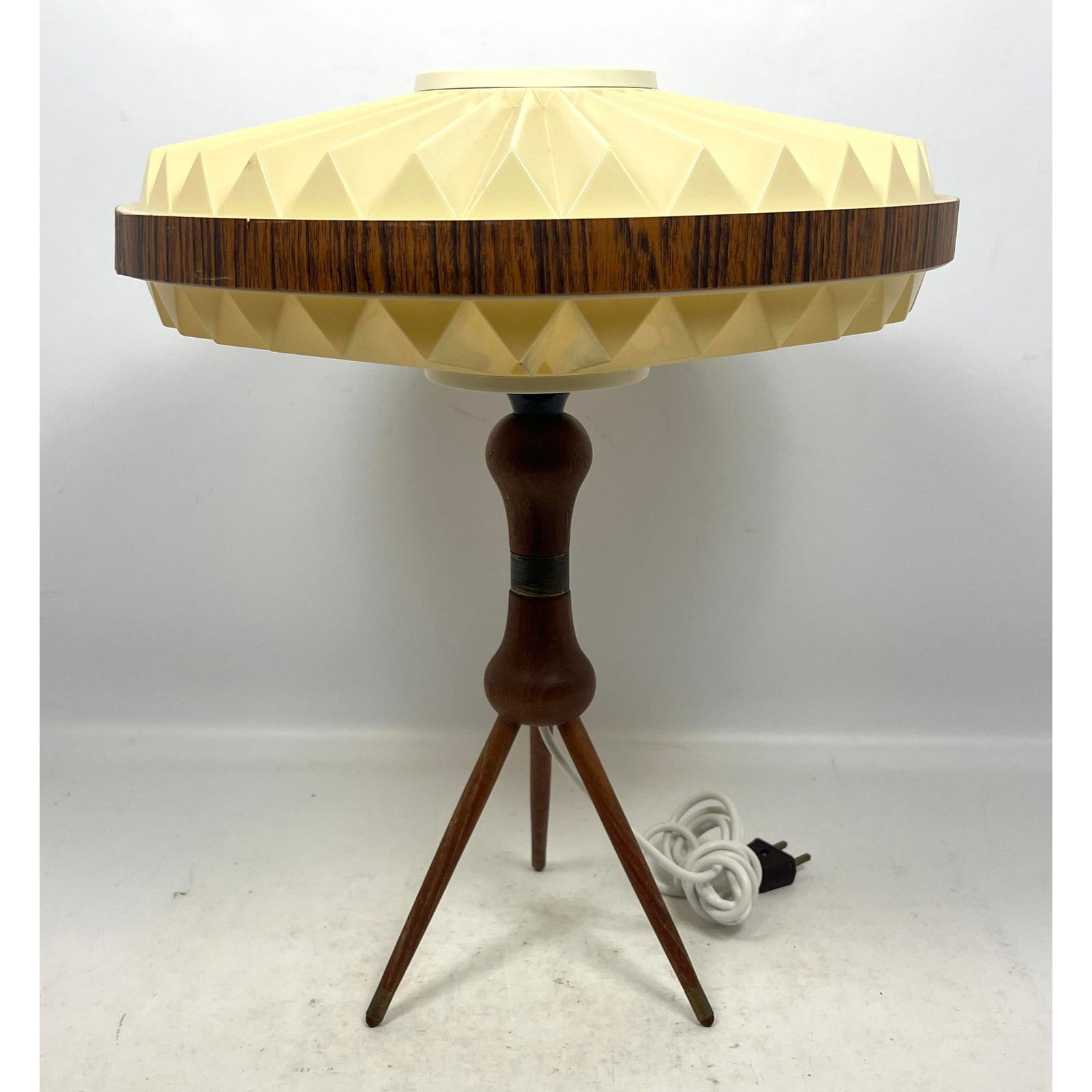 Teak Tripod Table Lamp by Severin Hansen for Haslev Mobelsnedkeri with Hoyrup design lamp shade. Des: Teak Tripod Table Lamp by Severin Hansen for Haslev Mobelsnedkeri with Hoyrup design lamp shade. Designer Lars Eiler Schiolerin plastic shade Dimensions: Height: 17 inches, Width: 15 inches, Depth: 15