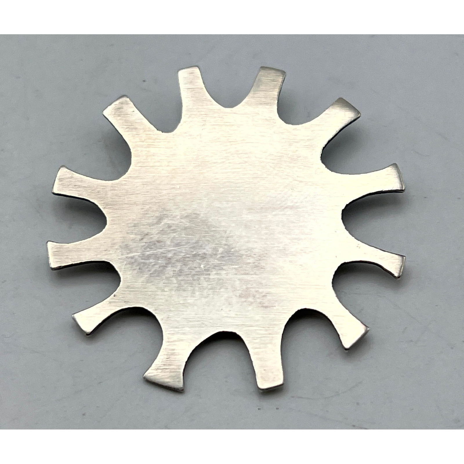 BETTY COOKE Sterling Silver Modernist Brooch Pin. Gear form. American Studio Artisan. Signed. (1 of 7)