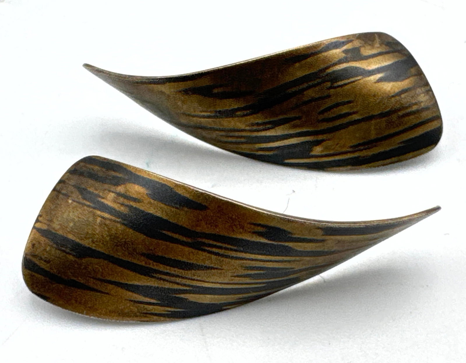 Pr PAUL MORELLI 14K Gold and Sterling Ribbon Earrings. Pierced. Artisan Studio Jewelry. Possible des (1 of 8)