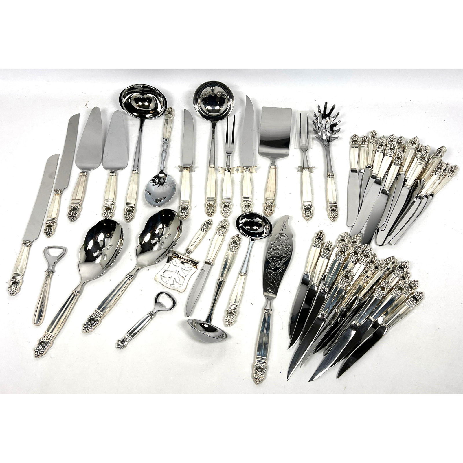 67 pcs International Stainless and Insico Royal Danish Stainless Flatware Set.- Manufacturer: Intern (1 of 17)