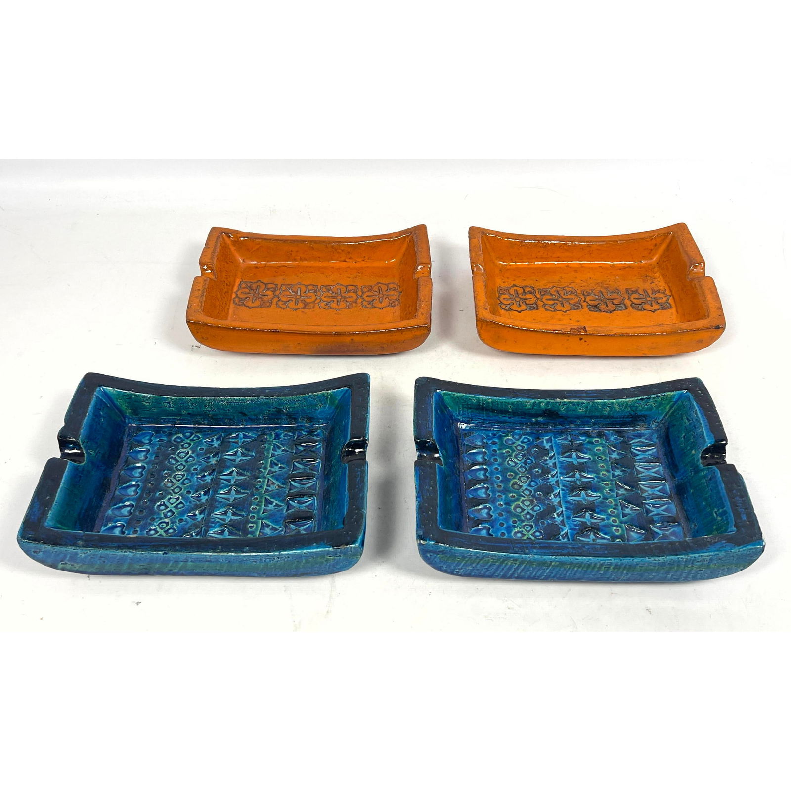 4pc Italian Pottery BITOSSI Ashtrays. Two Blue. Two Orange Glazed. All Marked ITALY. (1 of 15)