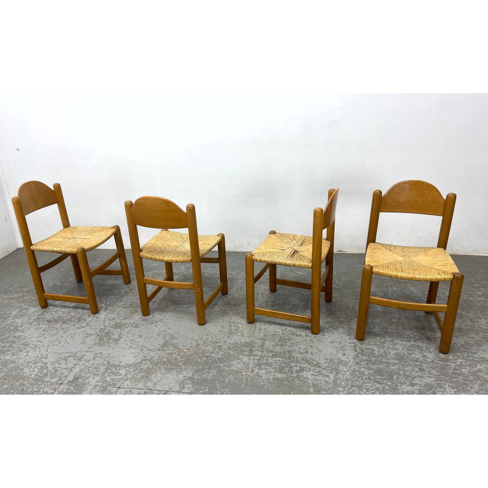 Set 4 Vintage Mid Century Boho Italian Padova Chairs After Hank Lowenstein. Made in Italy.: Set 4 Vintage Mid Century Boho Italian Padova Chairs After Hank Lowenstein. Made in Italy. Dimensions: Height: 32.5 inches, Width: 17.5 inches, Depth: 16.75 inches. - Seat Height: 17 inches --- - We o