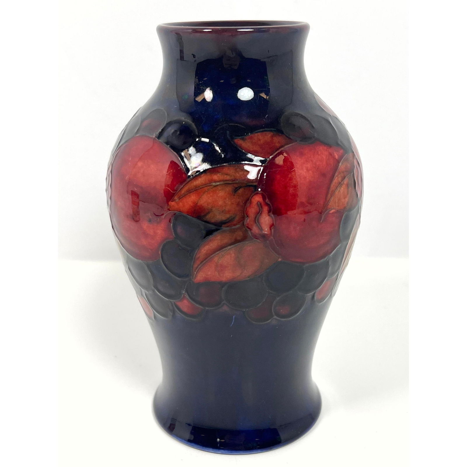Moorcroft art pottery Pomegranate vase. Made in England. (1 of 9)