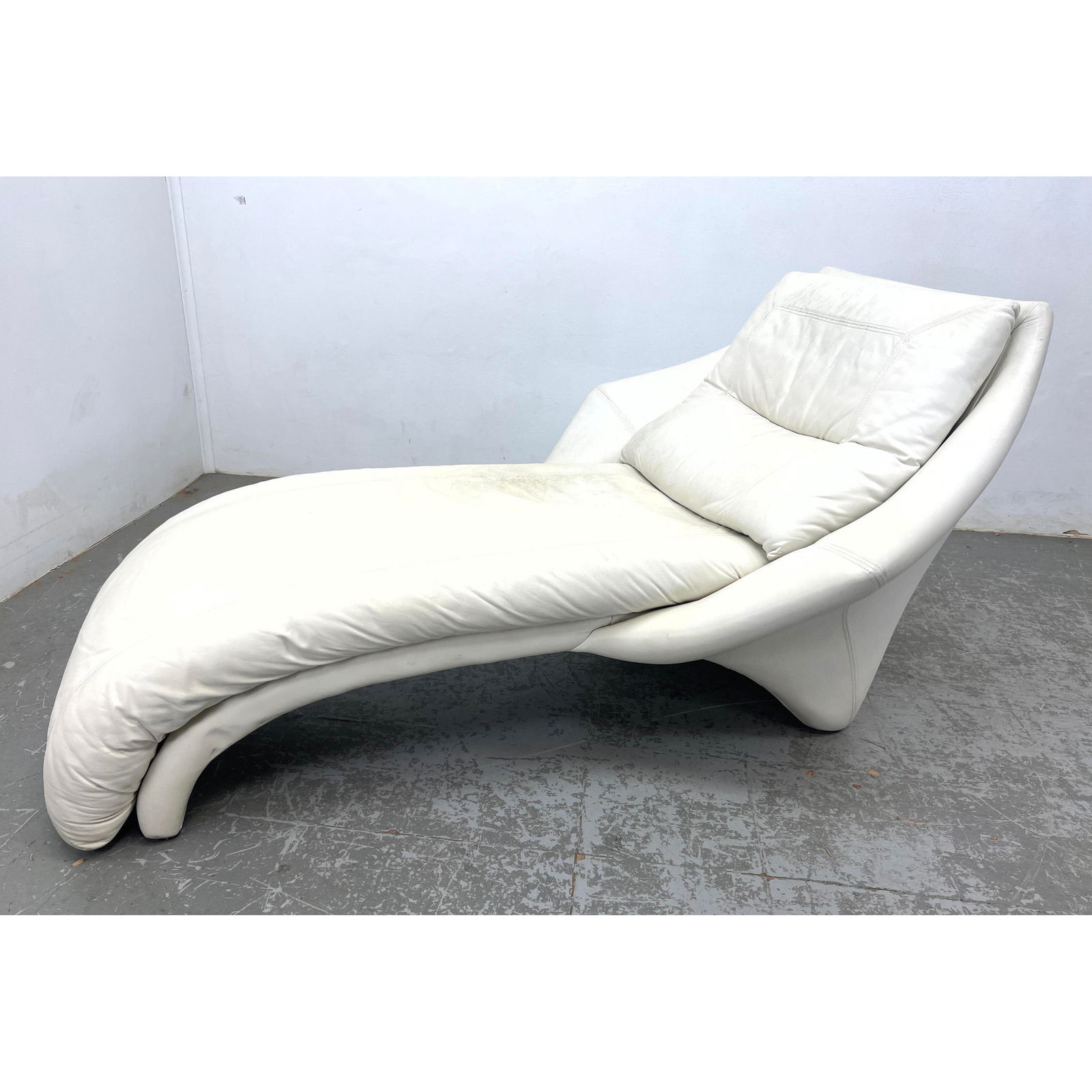 Roger Rougier Style White Leather Chaise Lounge Chair.: Roger Rougier Style White Leather Chaise Lounge Chair. Dimensions: Height: 33 inches, Width: 45 inches, Depth: 72 inches. - Seat Height: 17 inches --- - We offer curbside delivery for most items to NY