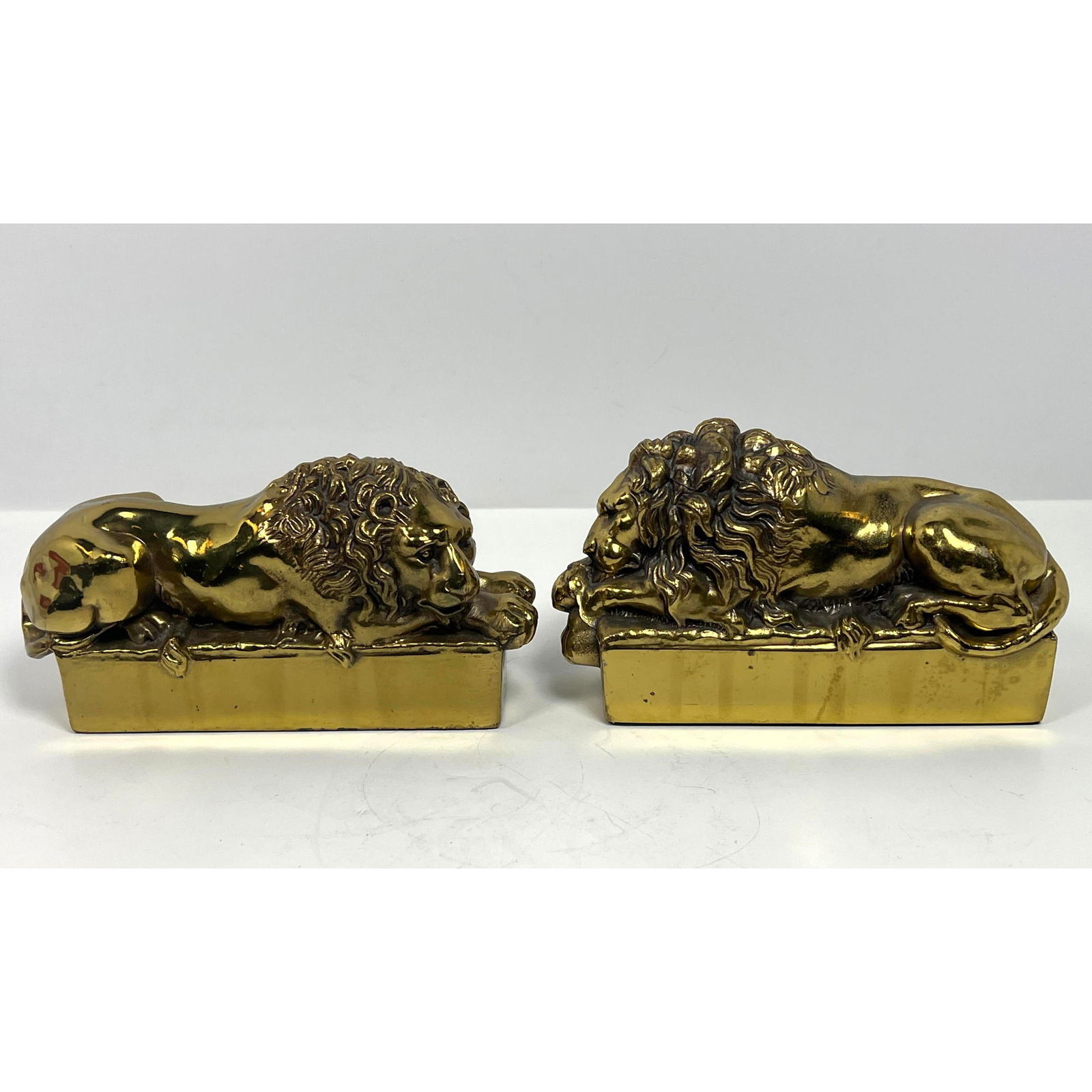 Pair Brass lion bookends after Antonio Canova (1 of 12)