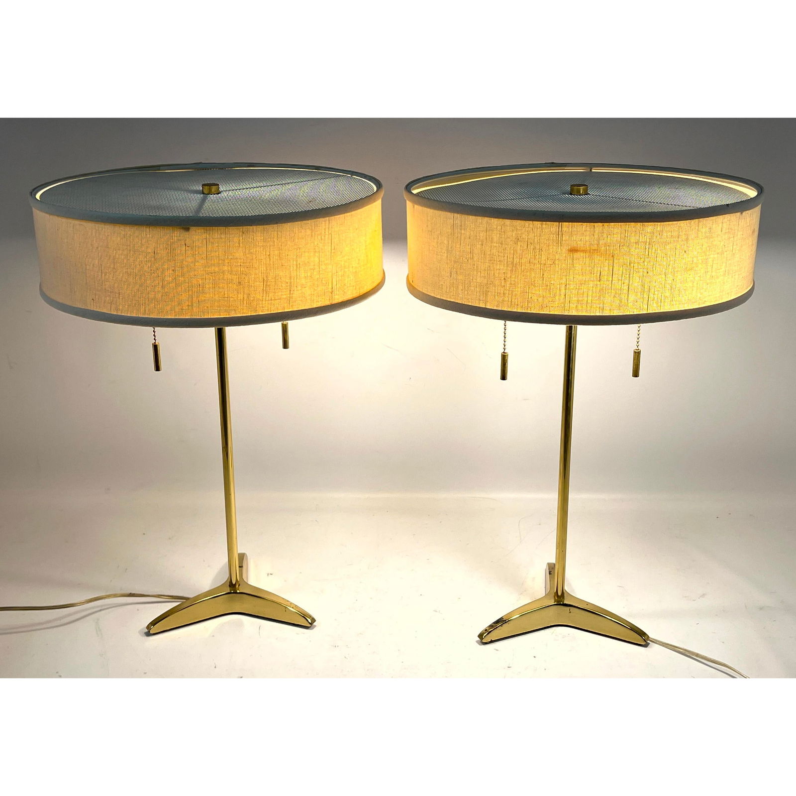 Pair GERALD THURSTON for Stiffel brass lamps. Signed Stiffel. (1 of 14)