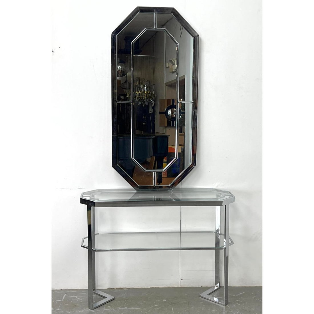 DESIGN INSTITUTE OF AMERICA Attributed Hall Console Table with Matching Wall Mirror. (1 of 14)