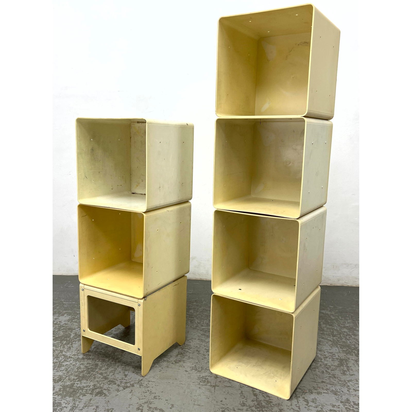 Modular plastic shelving by Ingrid Plastics (1 of 10)