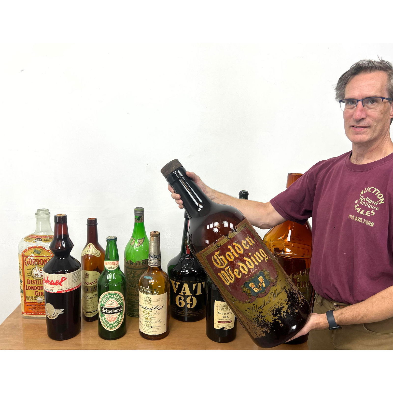 11pc Huge scale liquor and champagne advertising bottles. Heineken, Gordon's Gin, Golden Wedding, VA (1 of 15)