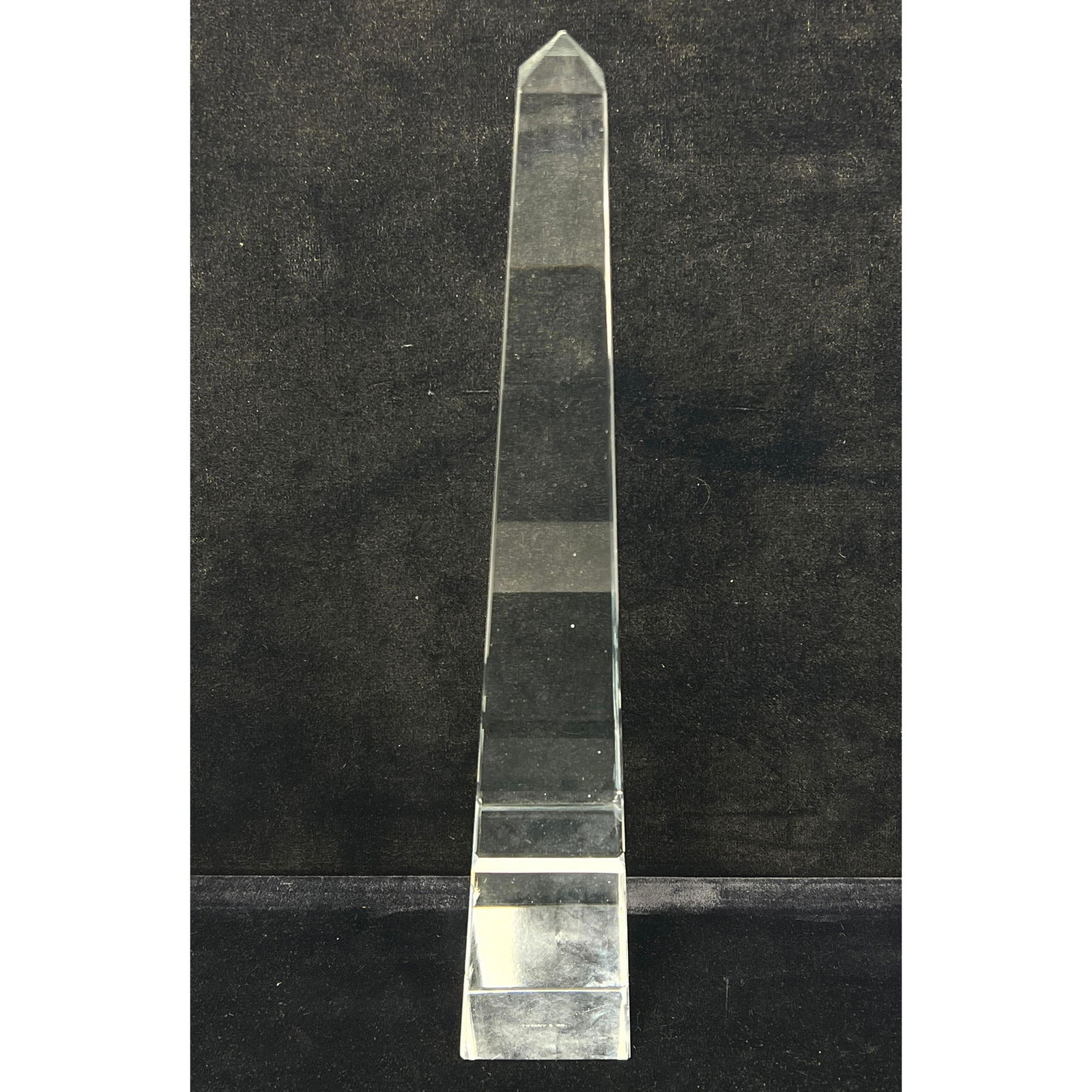 TIFFANY and CO Crystal Obelisk Sculpture. Marked. (1 of 8)