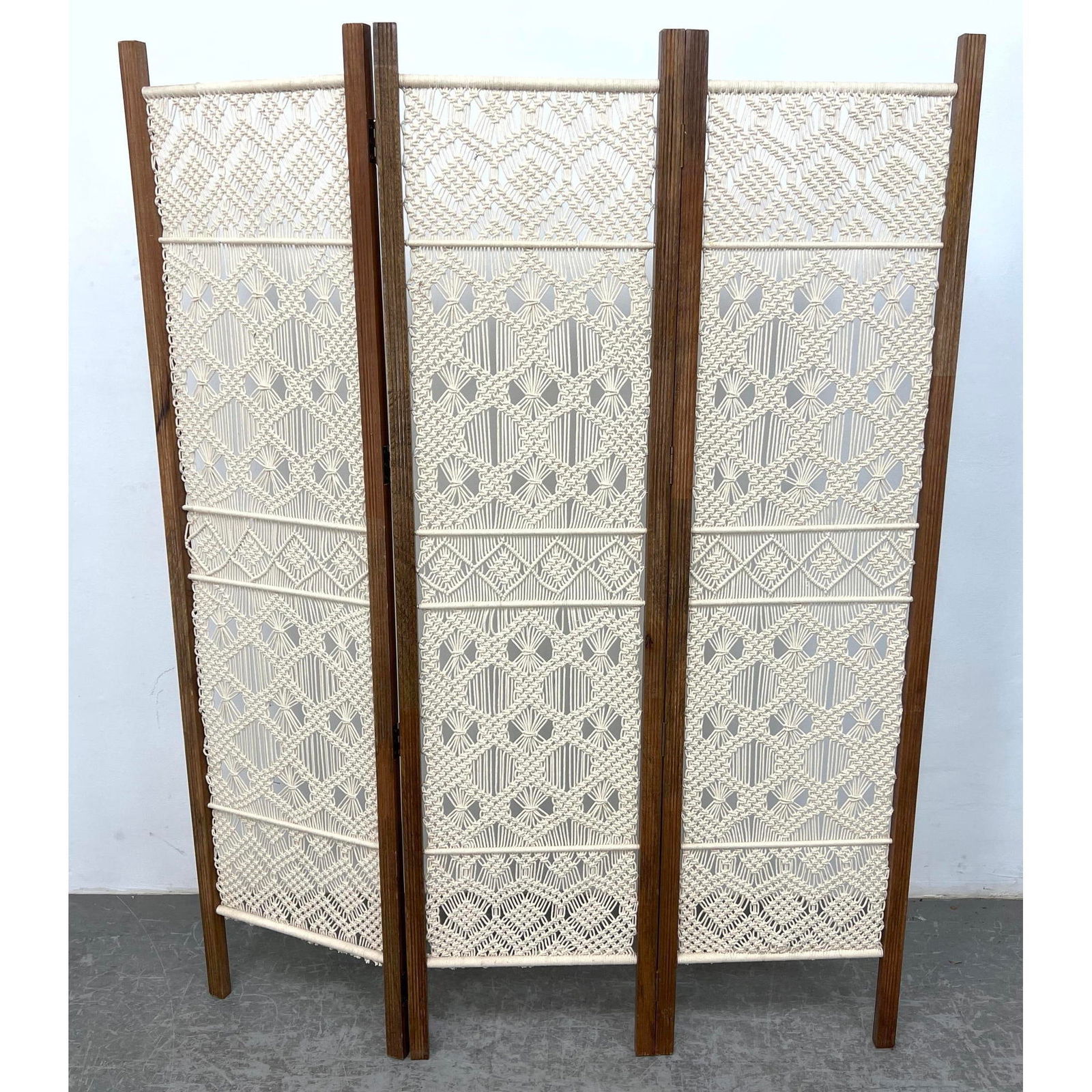 Decorative Mid Century Modern 3 Panel Folding screen Room Divider. Artisan Made Hand Tied Macram? Wa (1 of 11)
