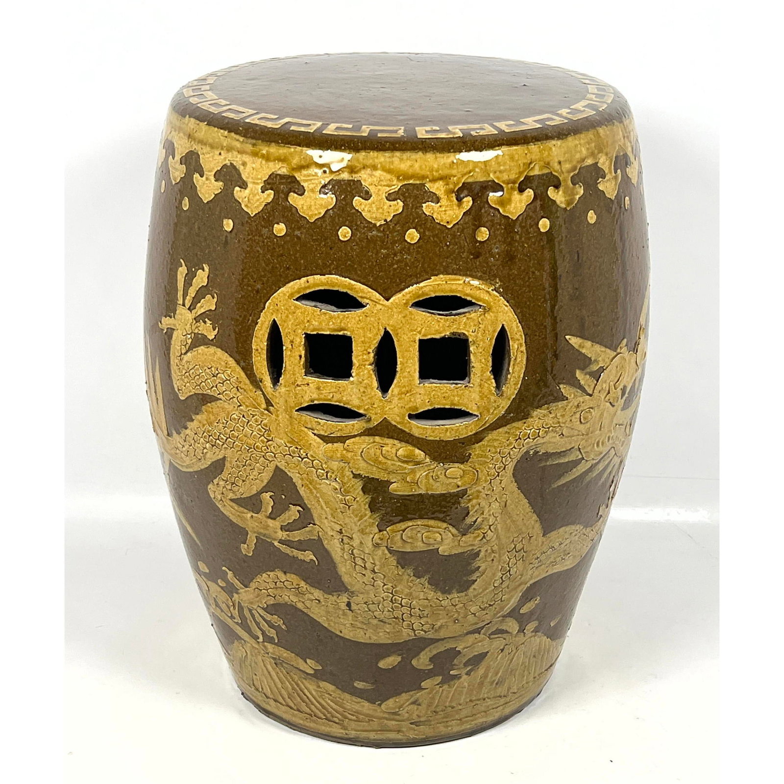 Korean Style Garden Seat Pedestal. Dragon design.: Korean Style Garden Seat Pedestal. Dragon design. Dimensions: Height: 18 inches, Width: 14 inches, Depth: 14 inches. --- US Packing and Shipping charge: In house shipping available. Will be calculated