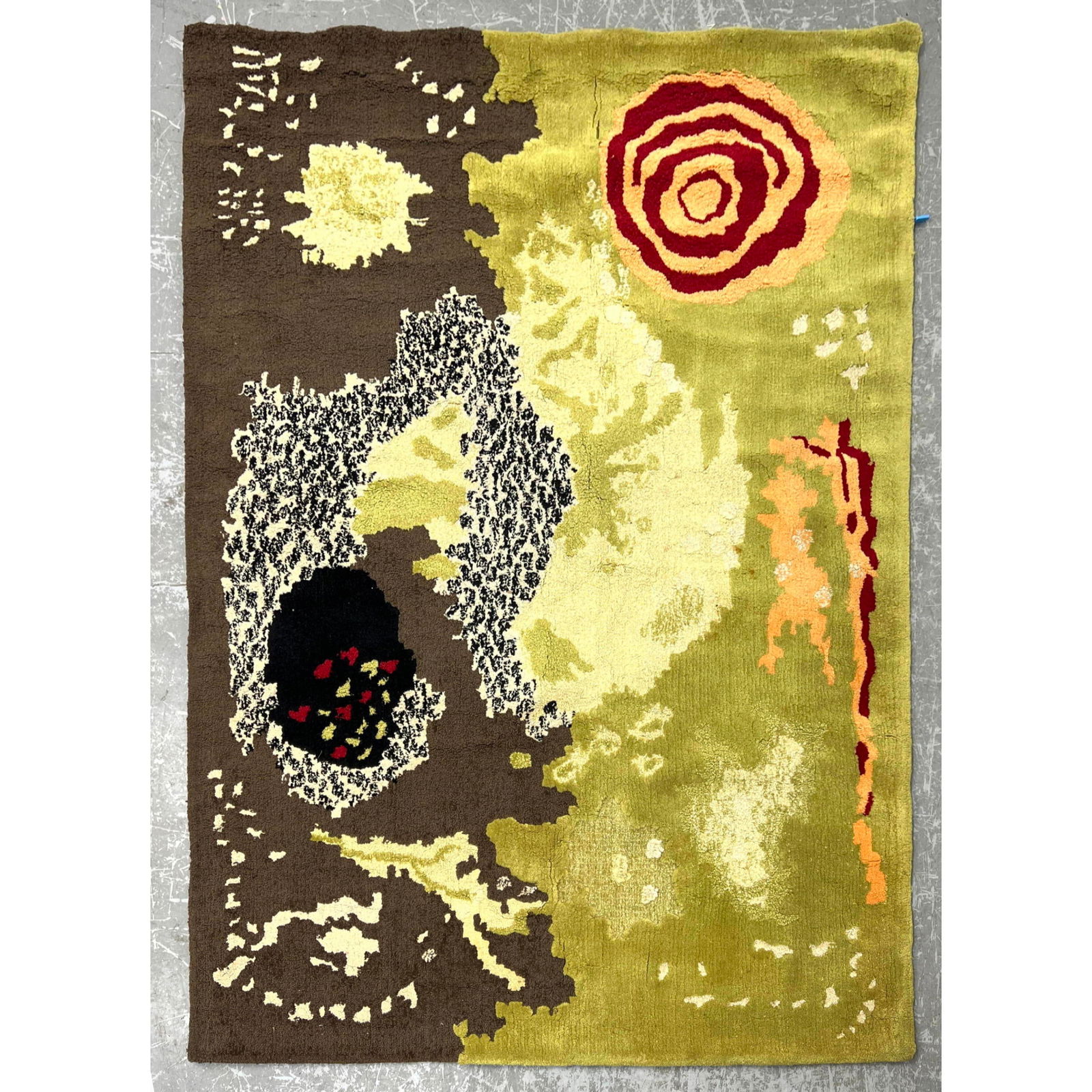 9' x 5'10" Modernist Thick Pile Abstract Design Rug. Attributed to Edward Fields.: 9' x 5'10" Modernist Thick Pile Abstract Design Rug. Attributed to Edward Fields. Dimensions: Height: 108 inches, Width: 70.5 inches. ---
