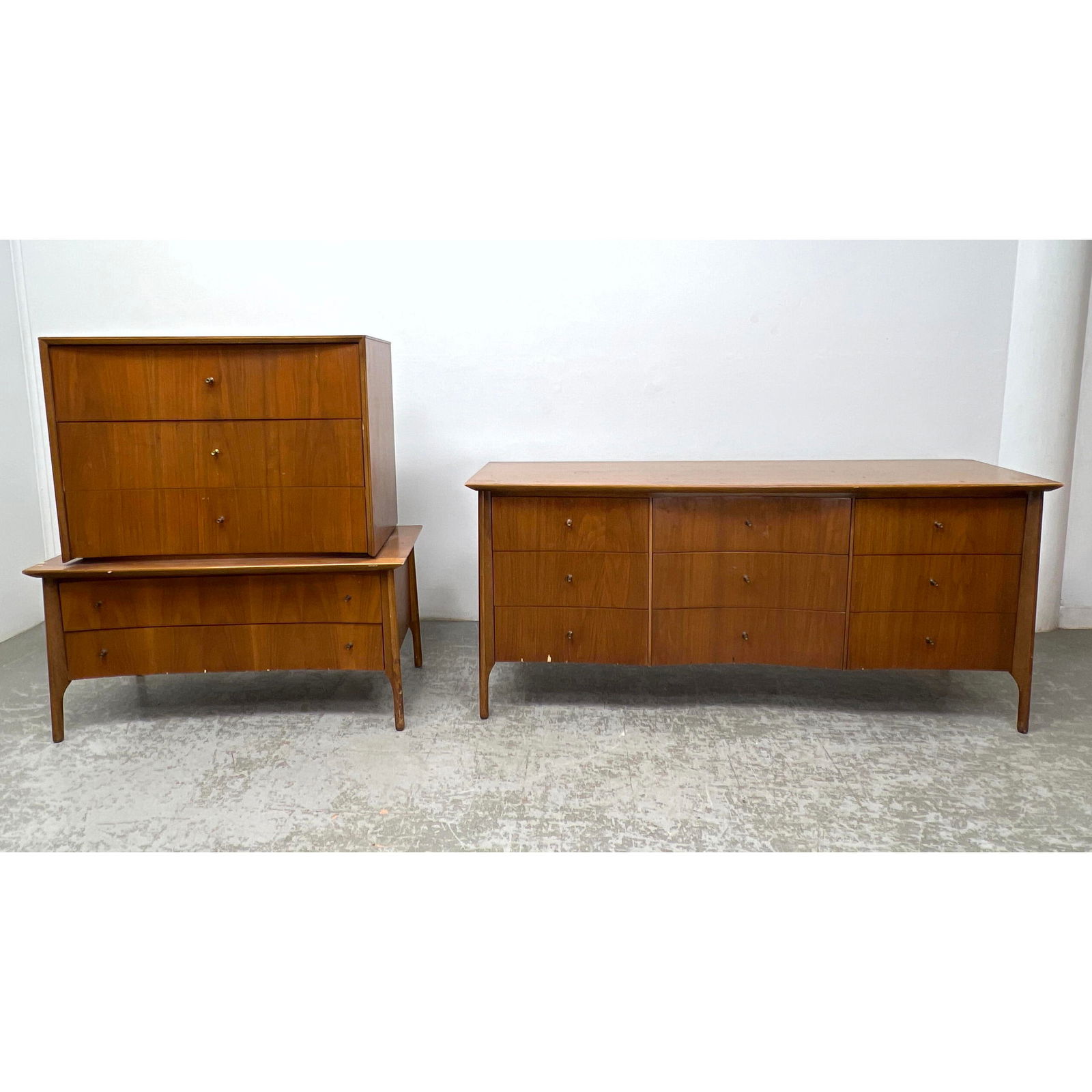 2pcs American Modern Bedroom Set. High Chest and Low Dresser. (1 of 18)