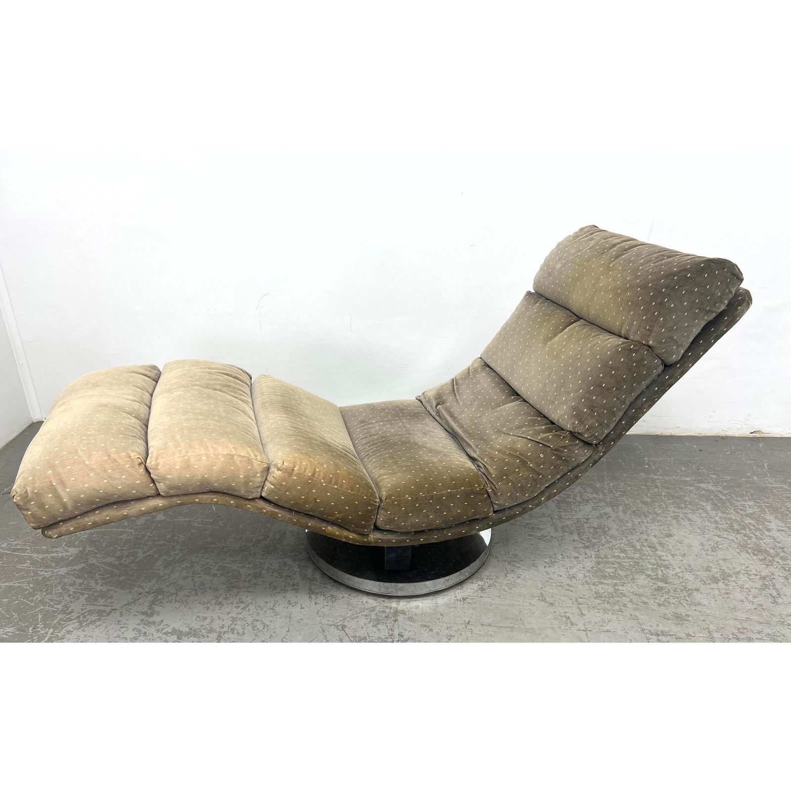 Mid Century Milo Baughman Thayer Coggin Swivel Rocking Wave Chaise Lounge Chair. Label: Mid Century Milo Baughman Thayer Coggin Swivel Rocking Wave Chaise Lounge Chair. Label Dimensions: Height: 32.5 inches, Width: 24 inches, Depth: 69 inches. - Seat Height: 13 inches --- - We offer curb