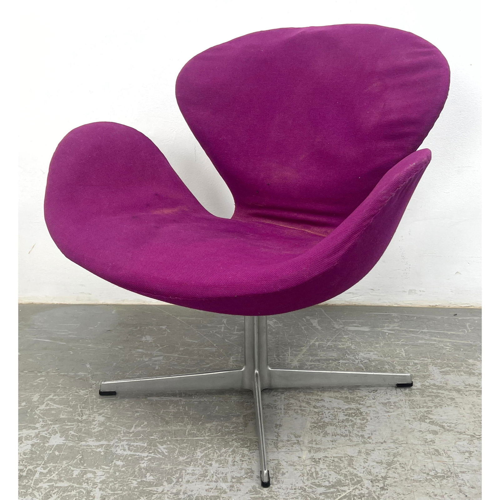 ARNE JACOBSEN for FRITZ HANSEN Swan Lounge Chair. Danish Modern Design. Marked.: ARNE JACOBSEN for FRITZ HANSEN Swan Lounge Chair. Danish Modern Design. Marked. Dimensions: Height: 29.5 inches, Width: 29.5 inches, Depth: 26 inches. - Seat Height: 14.5 inches ---