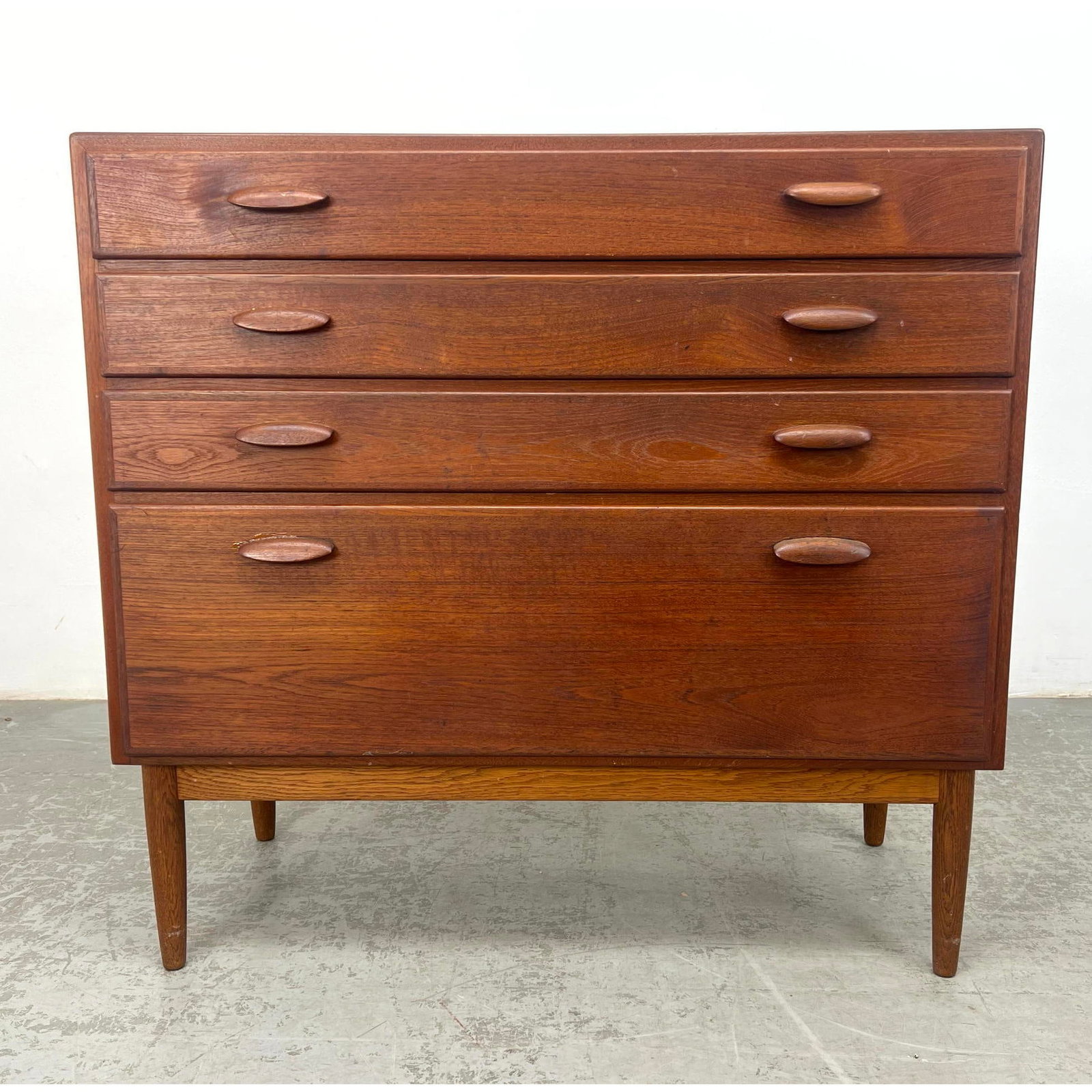 Kai Kristiansen attributed Danish Modern Denmark Teak Dresser chest of drawers. (1 of 10)